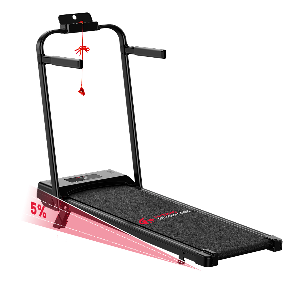 Czarna bieżnia z czerwonym kablem bezpieczeństwa i wskaźnikiem nachylenia 5%.