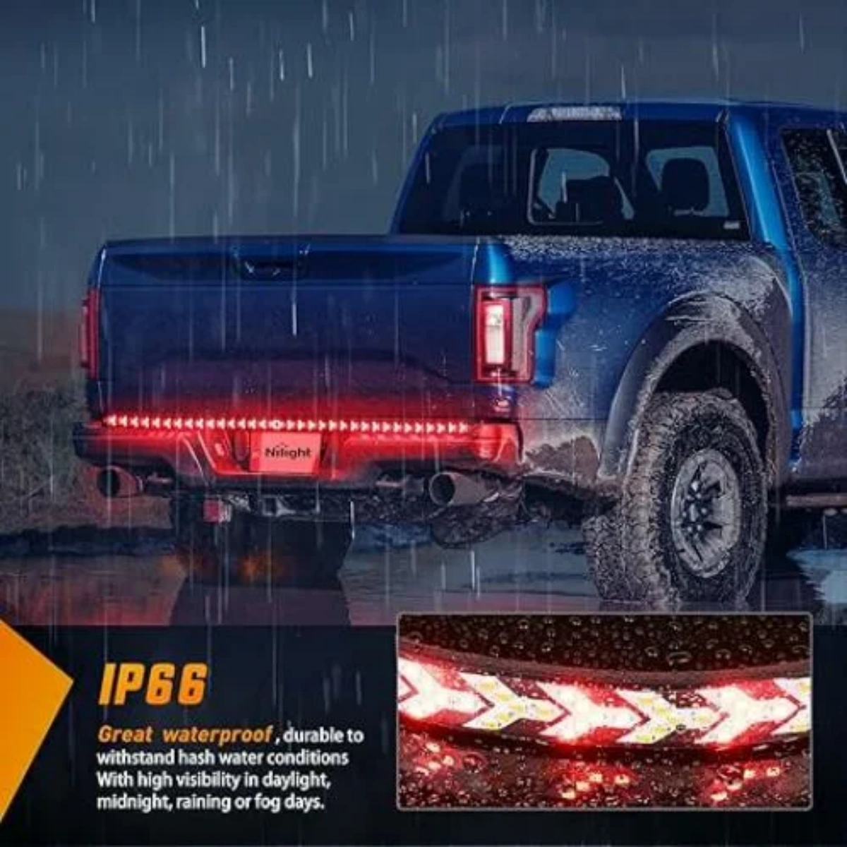 Blauer Pickup-Truck im Regen mit roter LED-Leiste am Heck. Wasserdicht.