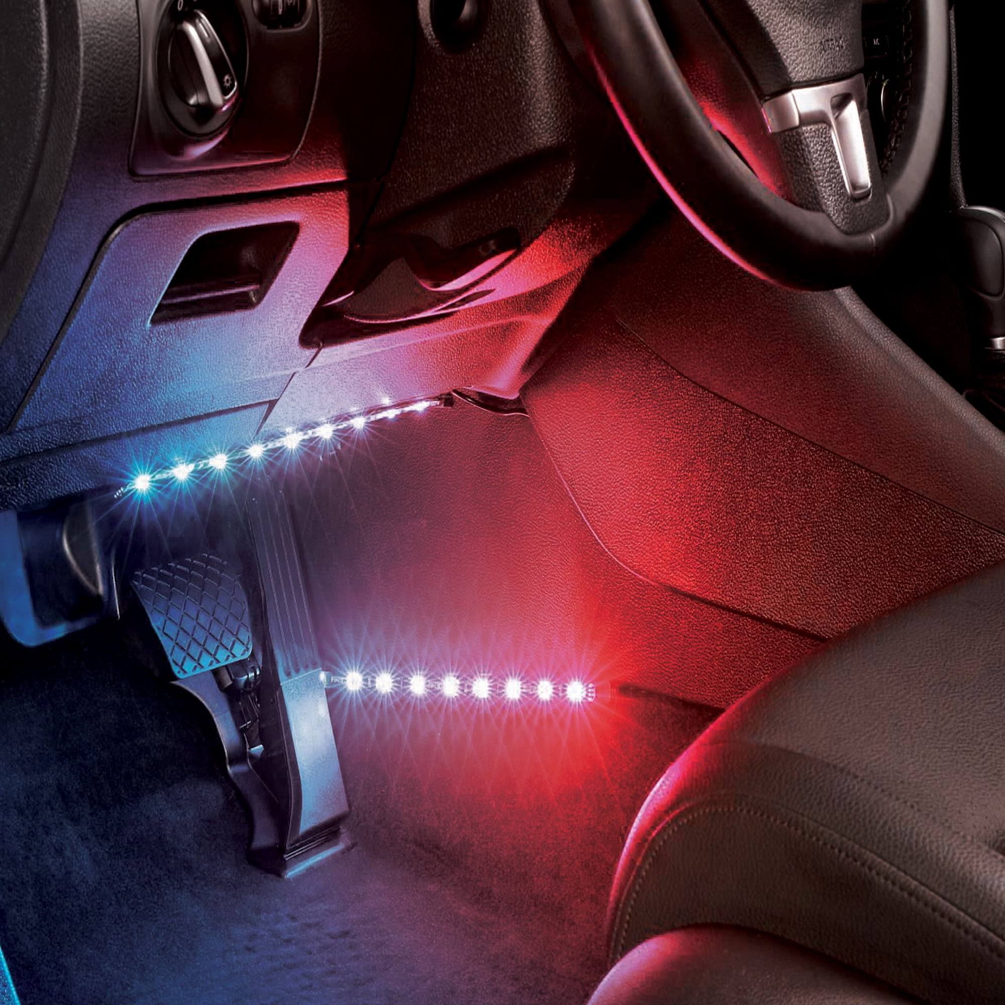 Beleuchtete Fußraumbeleuchtung im Auto, rot und blau.