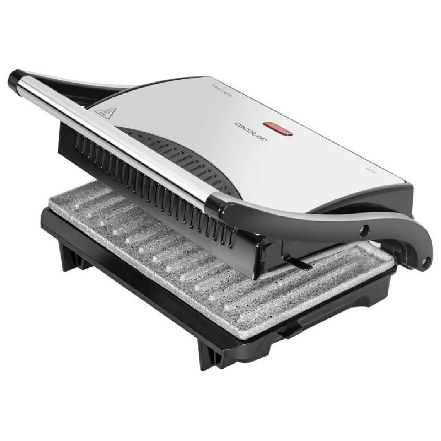 Un sandwich maker aperto con piastre grill e manico argentato.