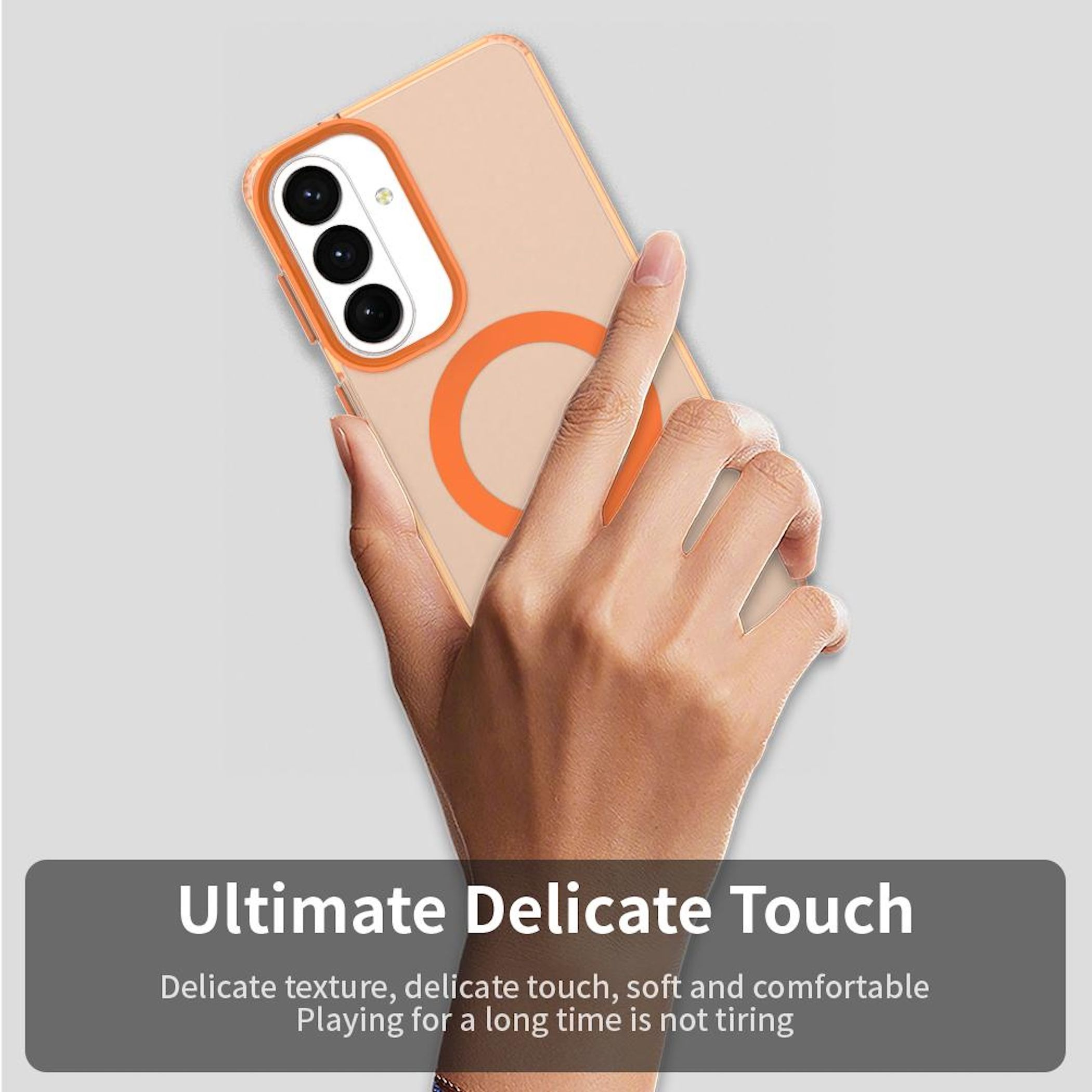 Hand hält ein Handy mit transparenter Hülle und orangefarbenem Ring.