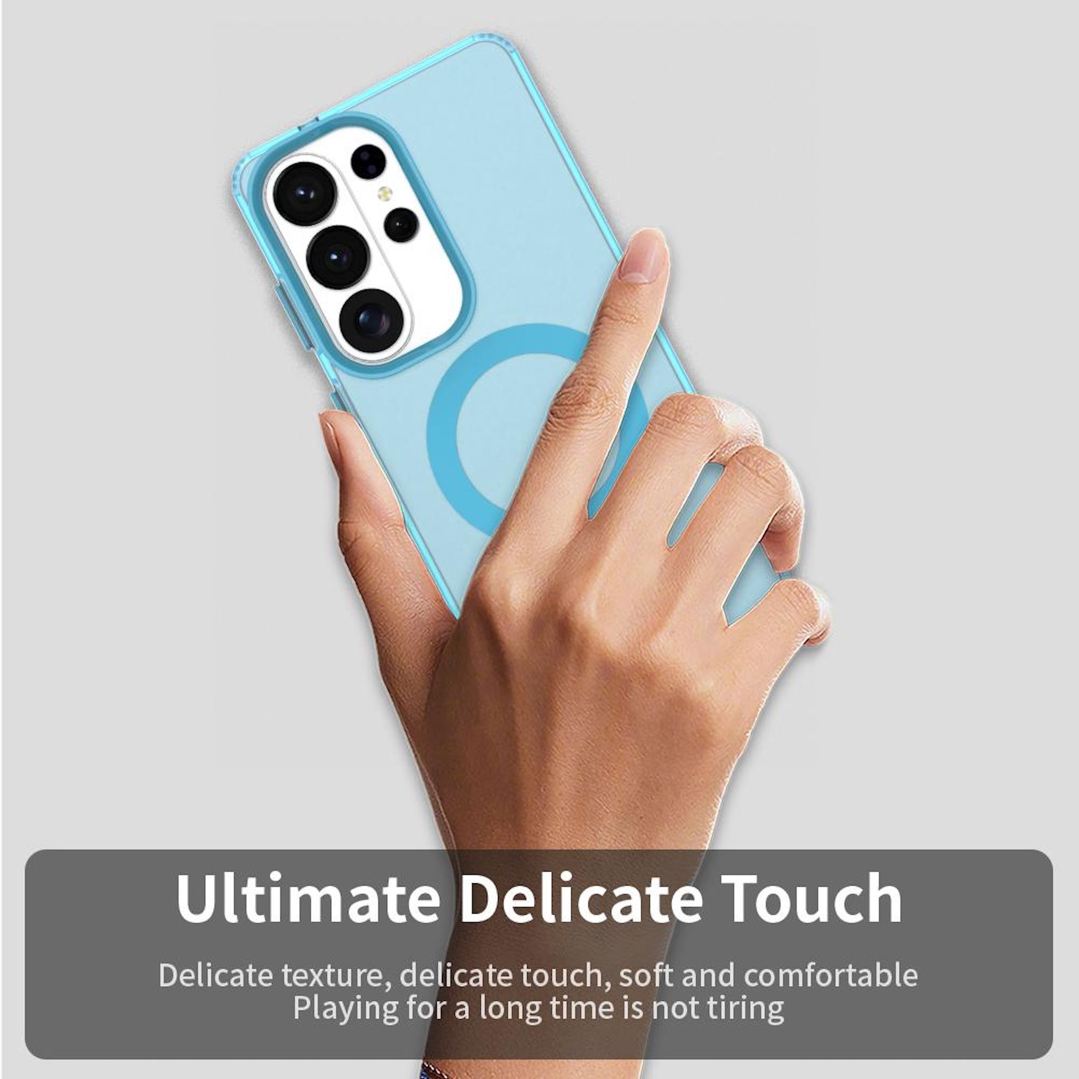 Eine Hand hält ein hellblaues Handy mit Kameramodul und Kreis.