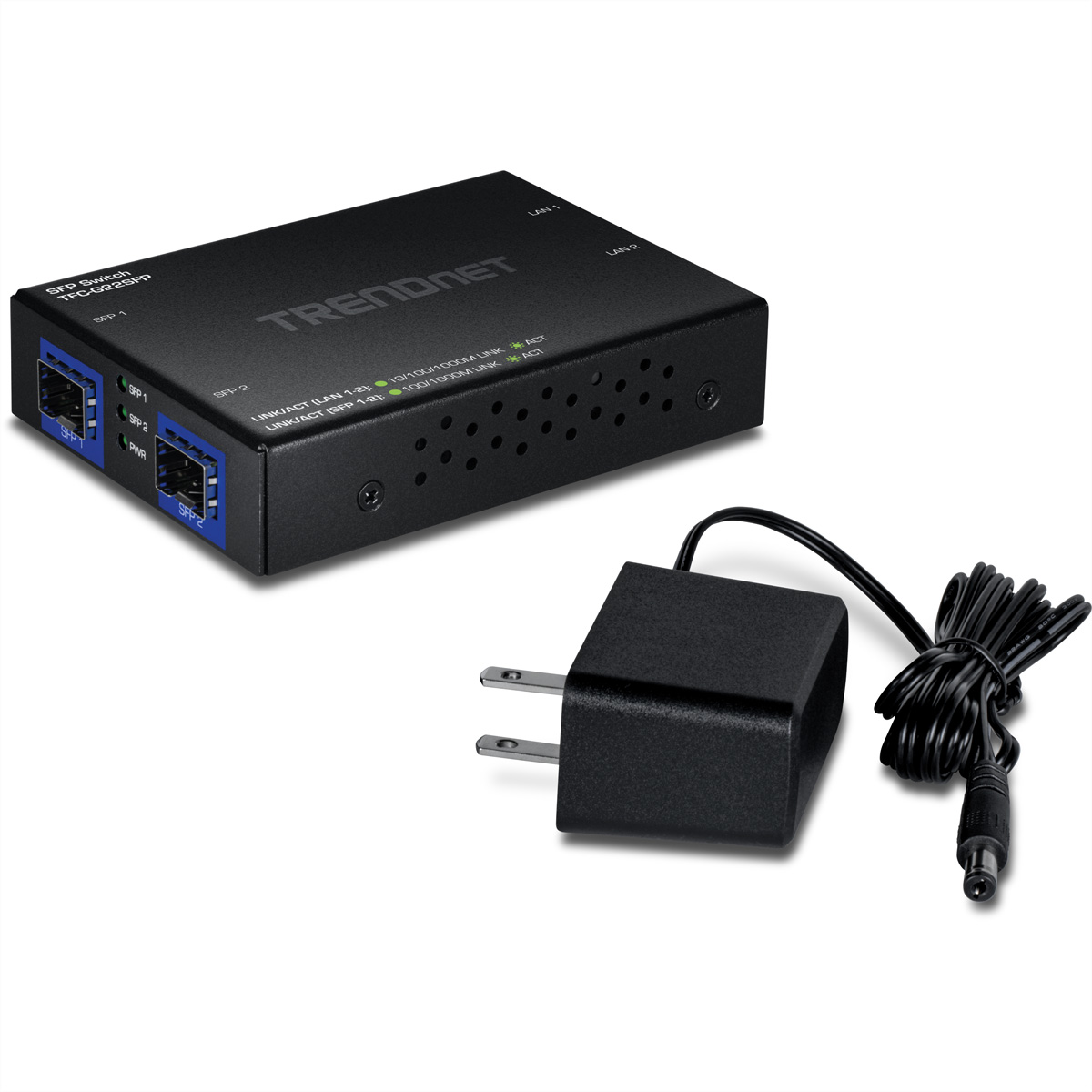 Ein schwarzer Trendnet SFP-Switch und ein Netzteil mit Kabel.