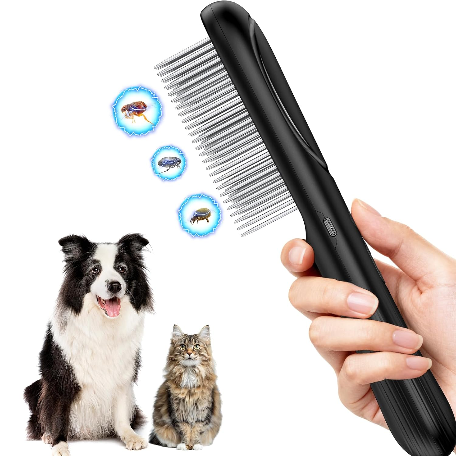 Ein schwarzer Kamm mit Metallzinken, der von einer Hand gehalten wird, daneben ein Hund und eine Katze.
