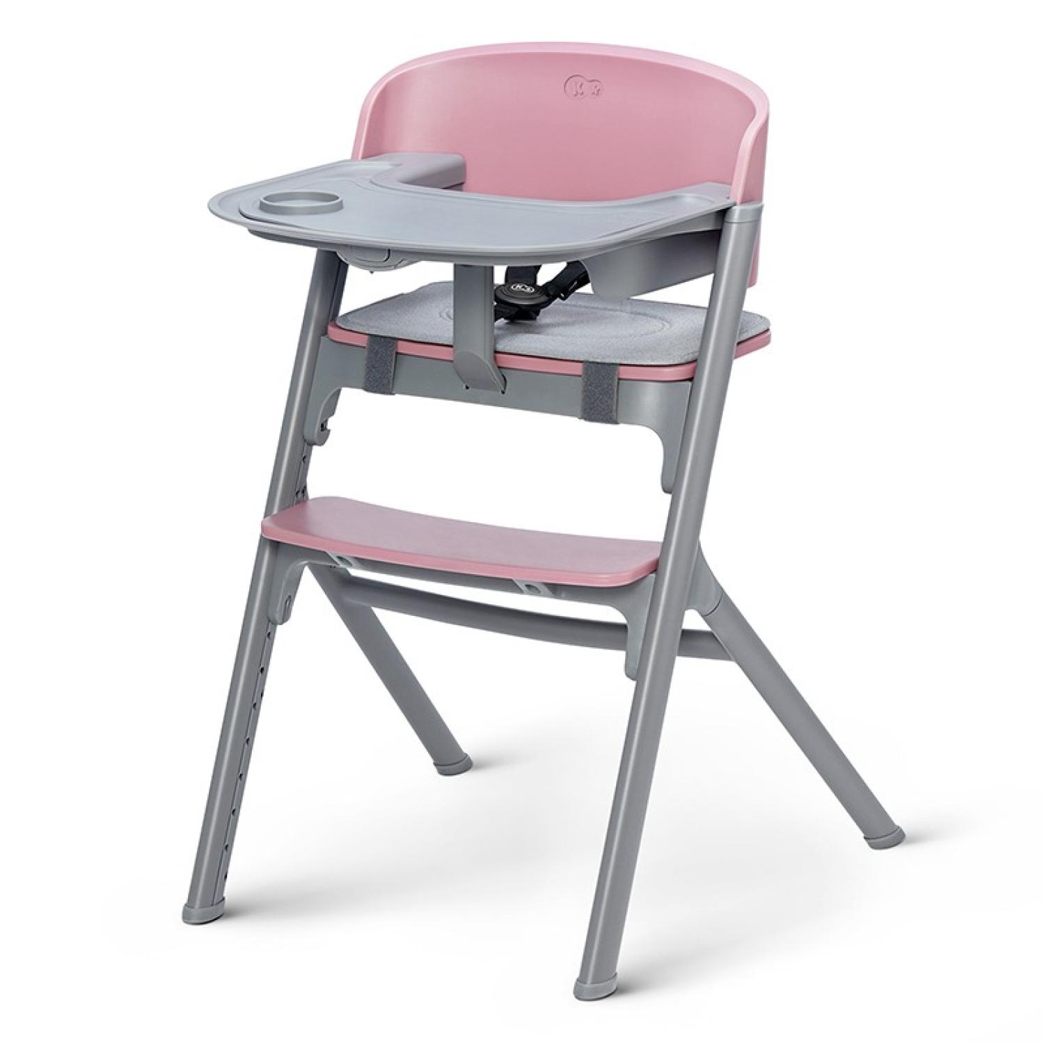 Ein rosa und grauer Hochstuhl mit Tablett und Sicherheitsgurt.