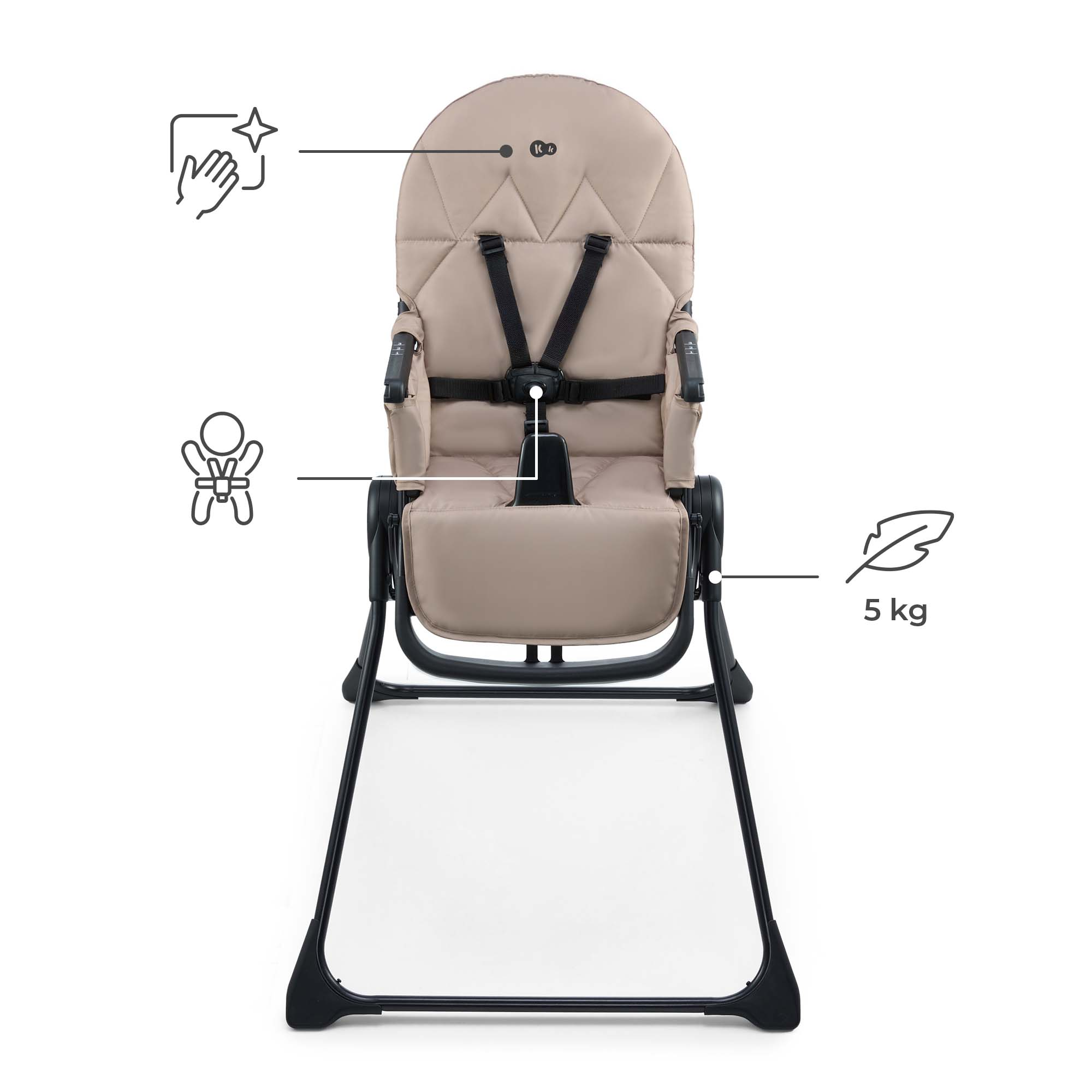 Ein beiger Kinderhochstuhl mit schwarzem Gestell und Gurten.