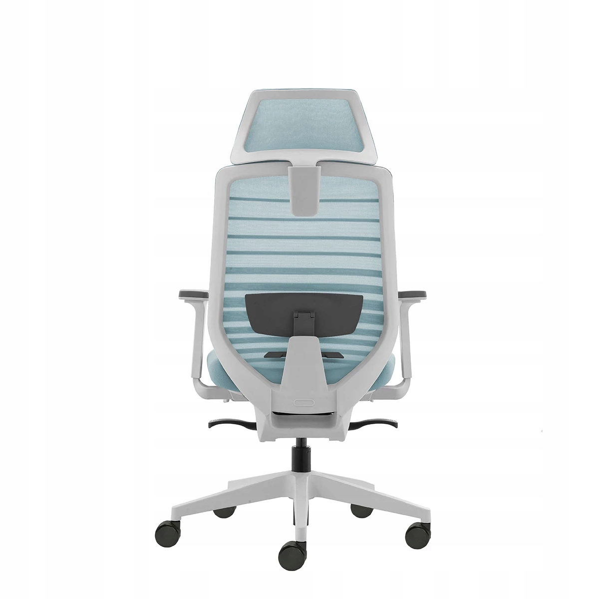Ergonomiczne krzesło biurowe z niebieskim, pasiastym oparciem z siatki, zagłówkiem i białym stelażem.