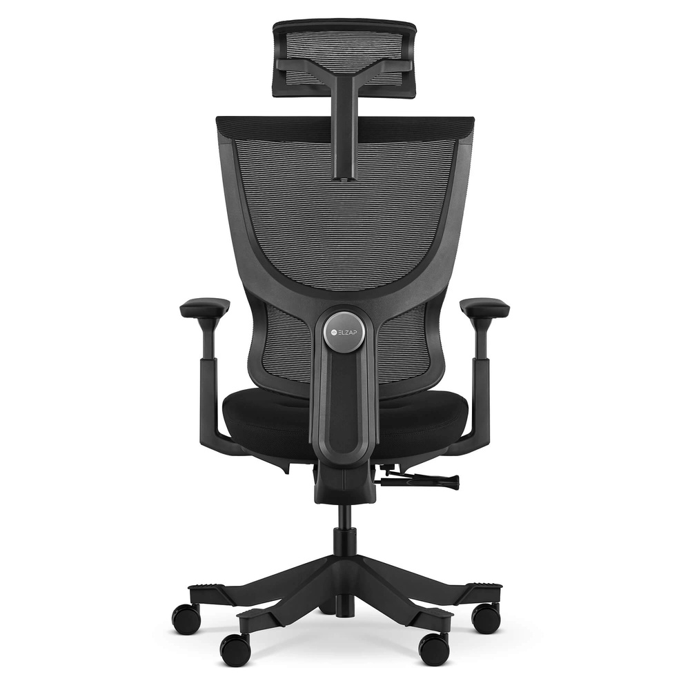 Czarny fotel biurowy z siatkowym oparciem, zagłówkiem i regulowanymi podłokietnikami.
