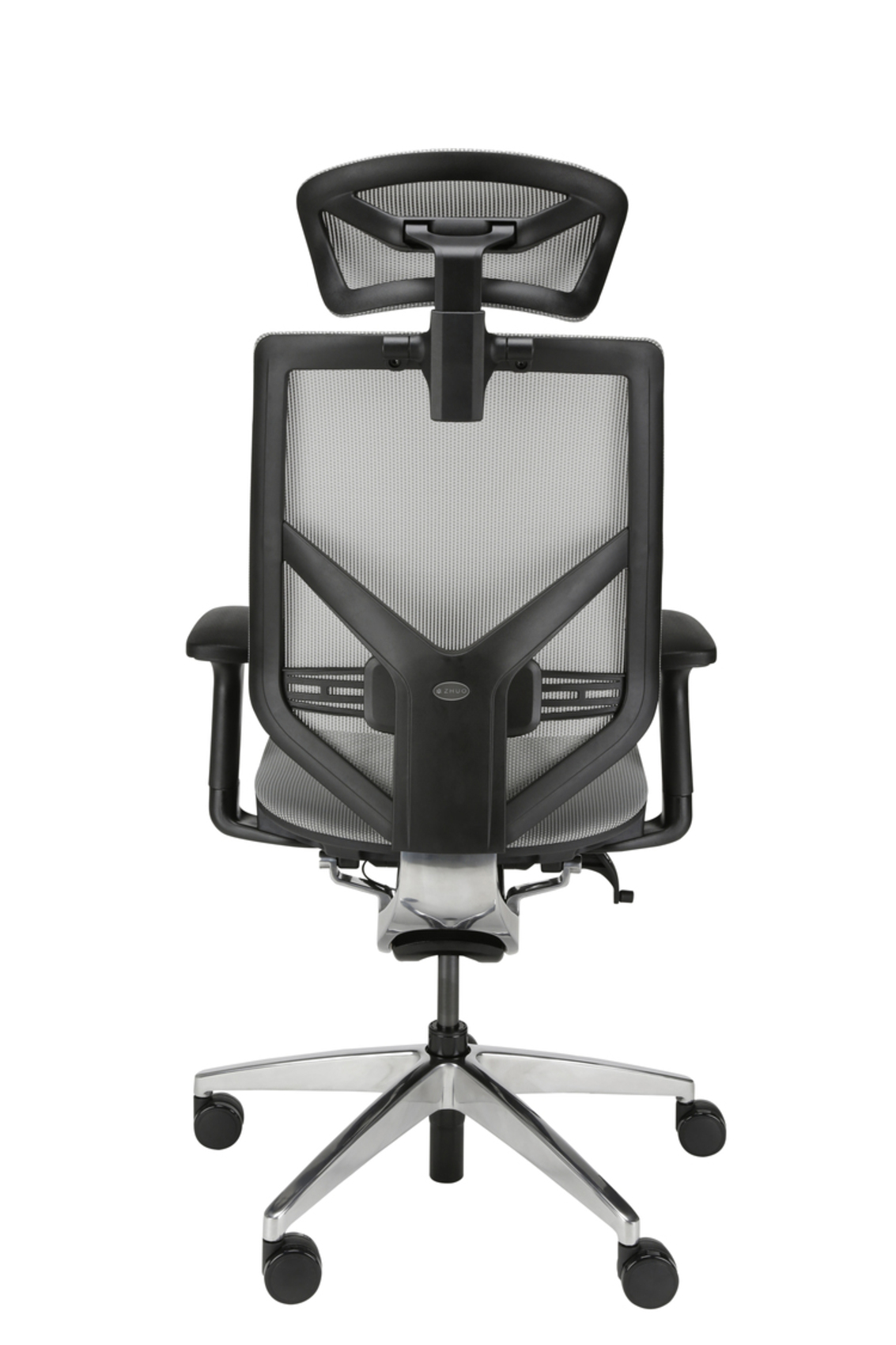 Widok z tyłu czarnego fotela biurowego z zagłówkiem i siatkowanym oparciem.