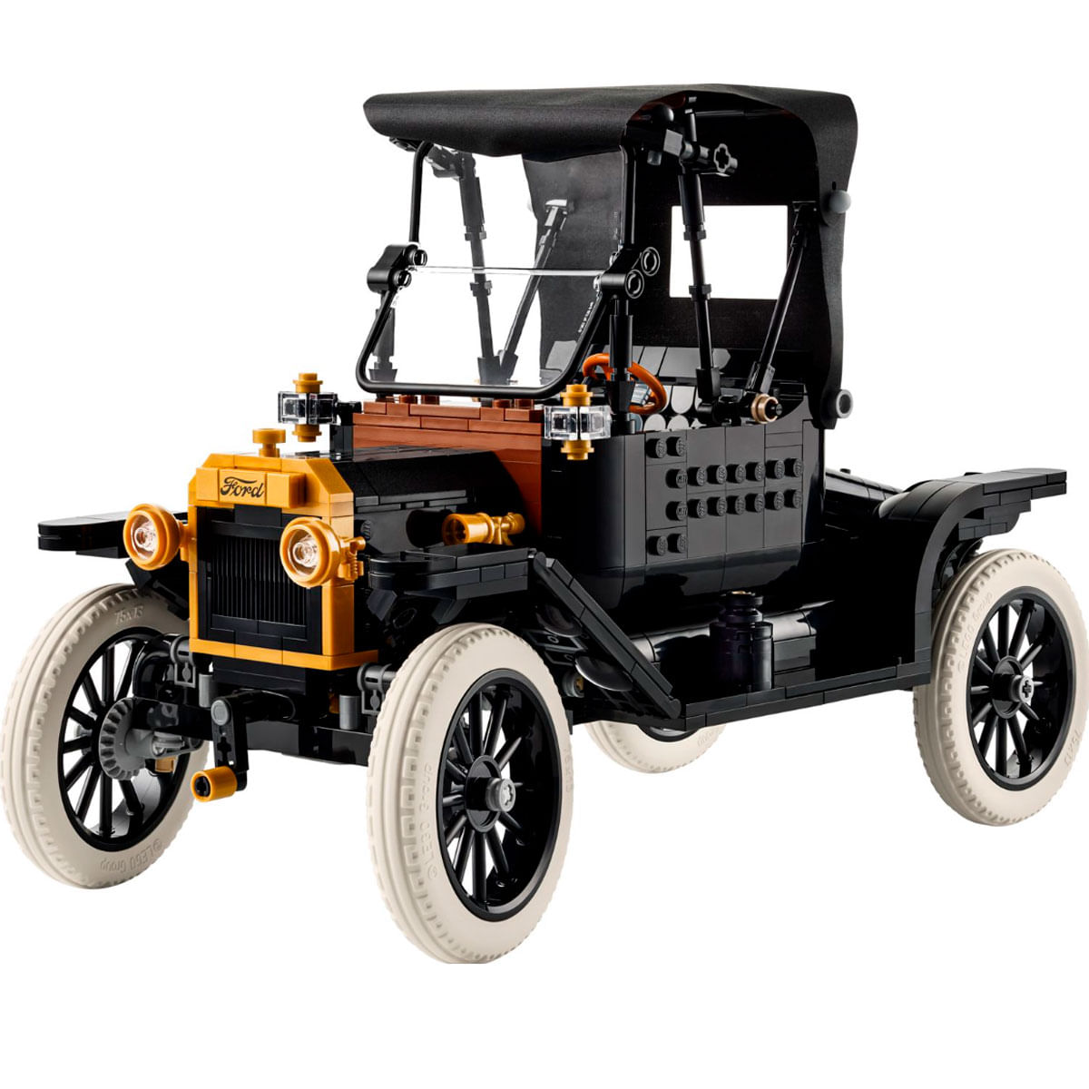 Czarny Ford T z klocków Lego z brązową maską i białymi oponami.
