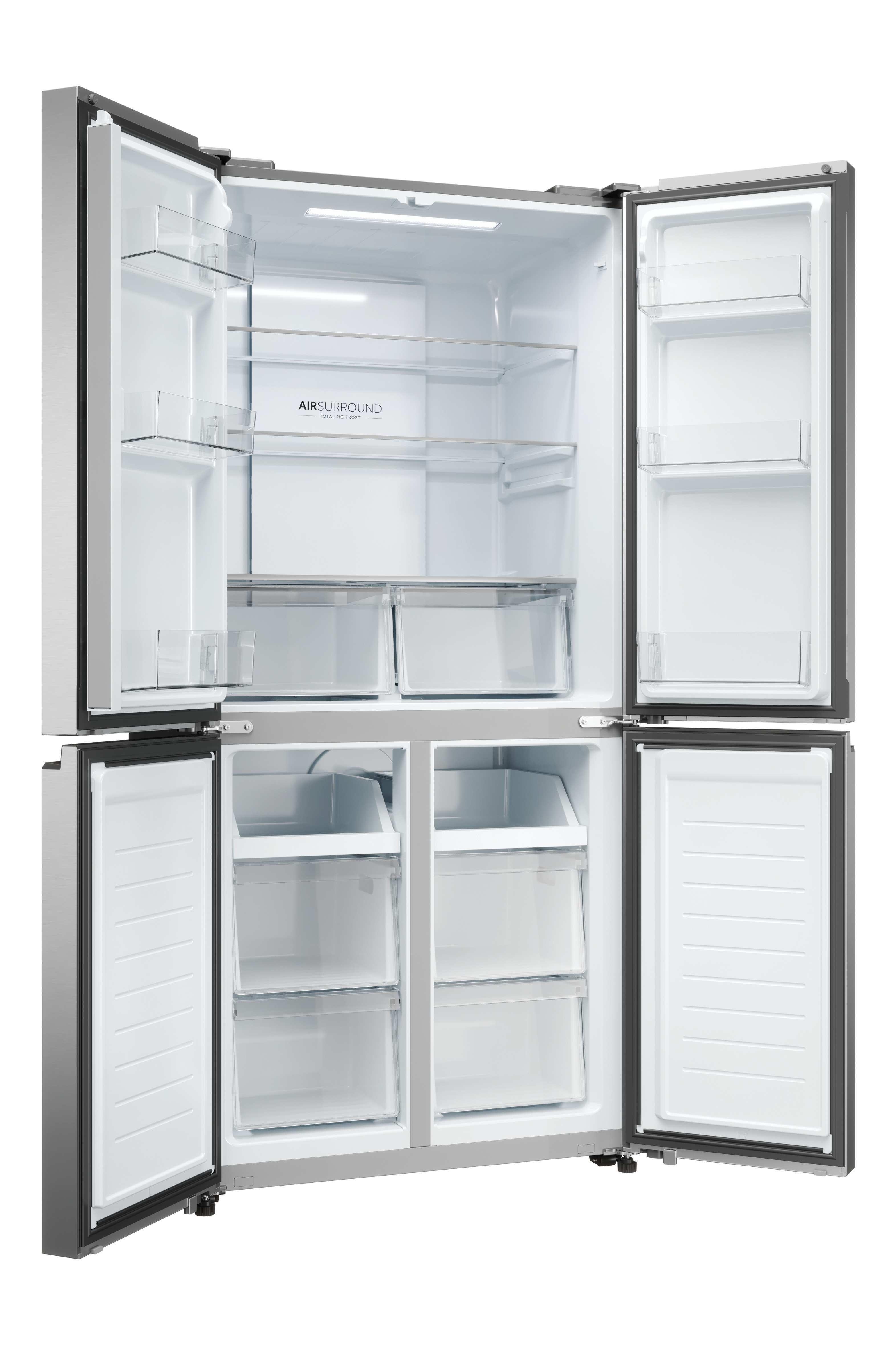 Un refrigerador plateado con cuatro puertas abiertas, blanco y vacío por dentro.