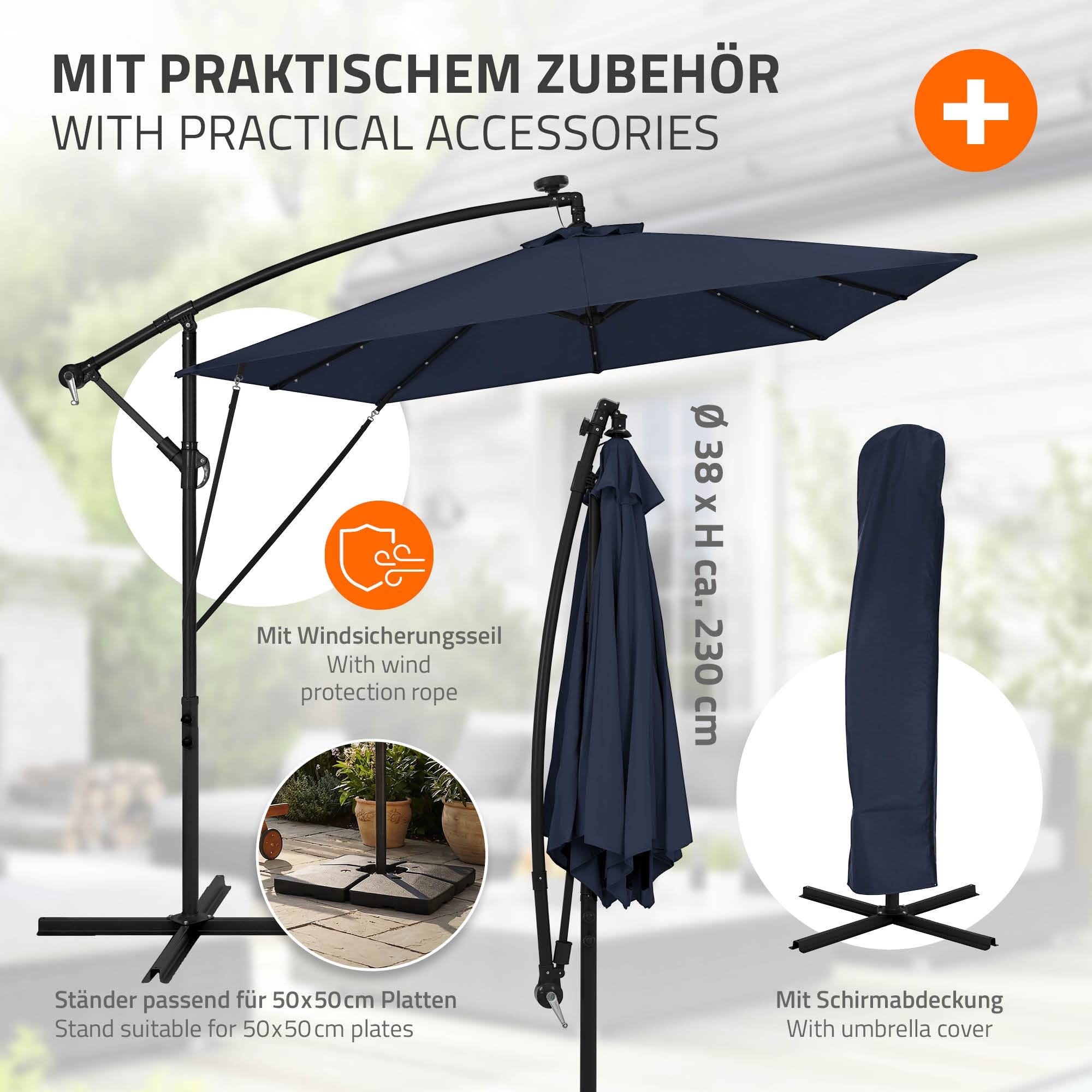 Ein dunkelblauer Sonnenschirm mit Zubehör: Schutzhülle, Seil und Ständer für Platten.