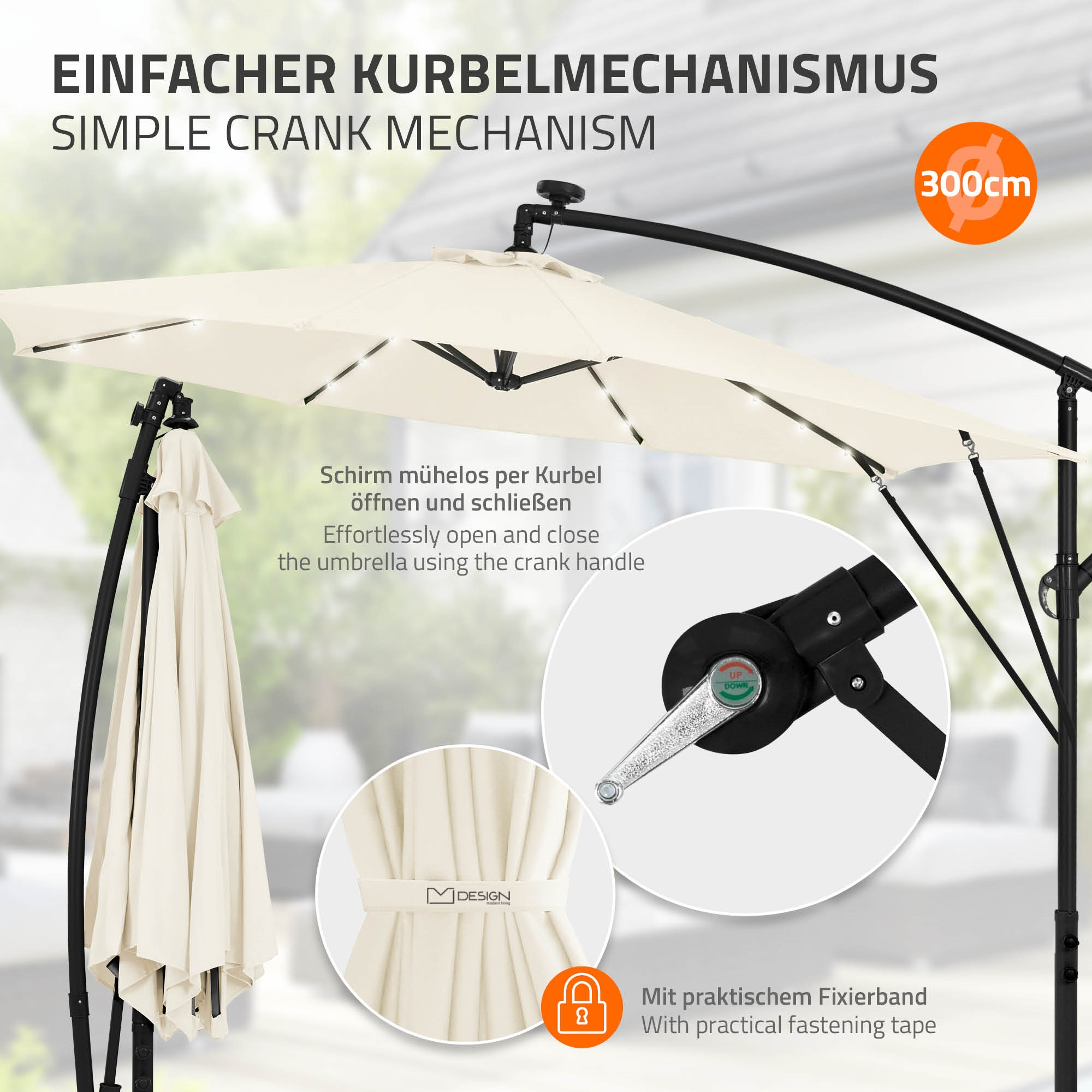 Ein beiger Sonnenschirm mit Kurbelmechanismus, 300 cm Durchmesser.