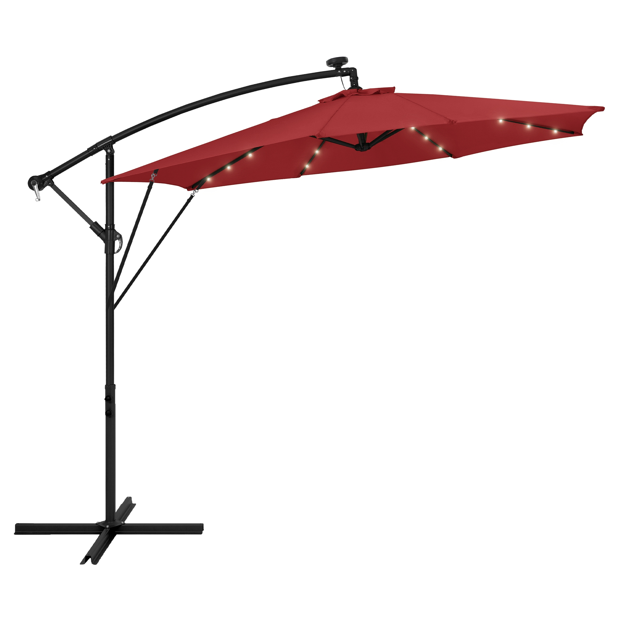 Roter Ampelschirm mit Lichtern und schwarzem Ständer.