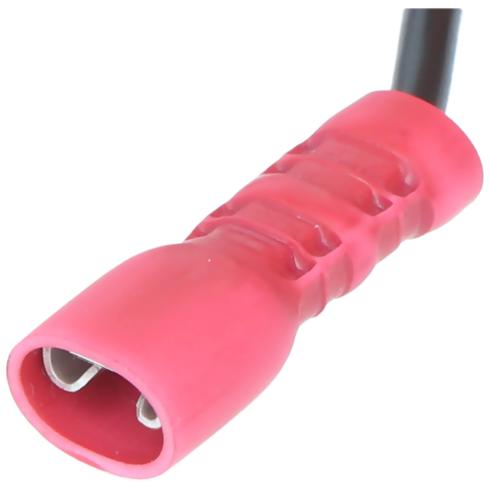 Ein roter Kabelstecker mit Metallkontakten und schwarzem Kabel.