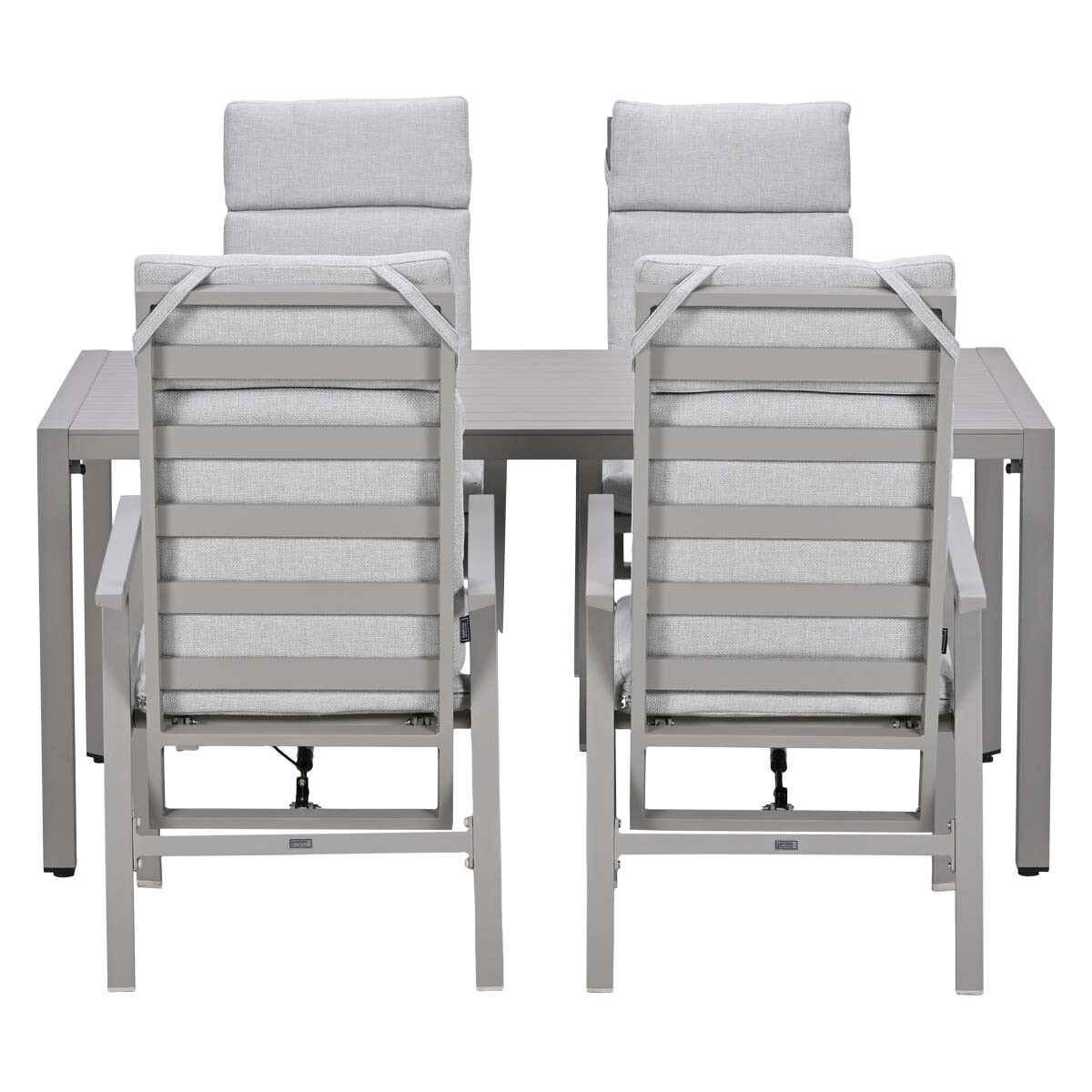 Grijze tuinmeubelset met tafel en vier stoelen met gestoffeerde zitplaatsen.