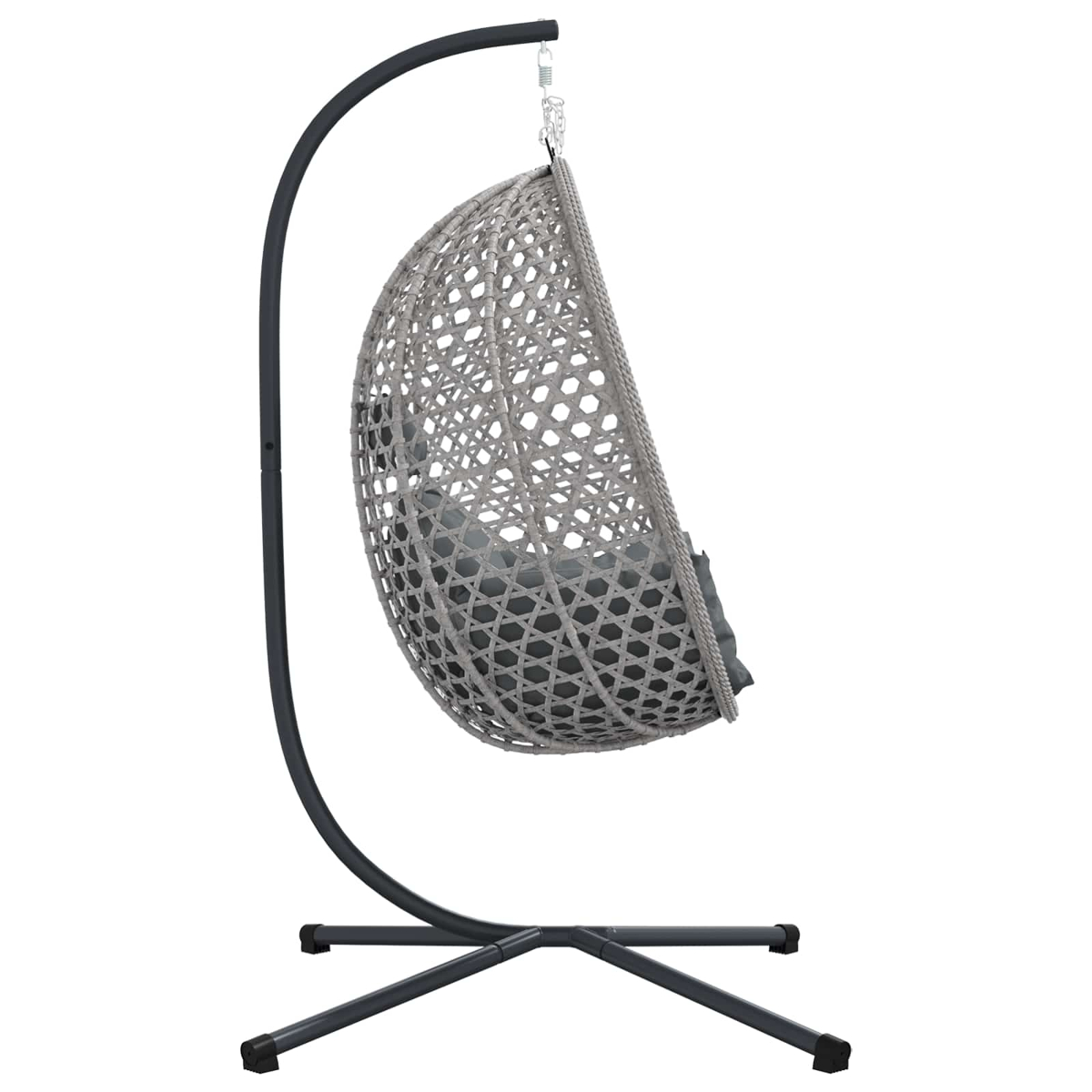 Ein grauer Hängekorbstuhl mit Kissen steht auf einem dunklen Metallständer.