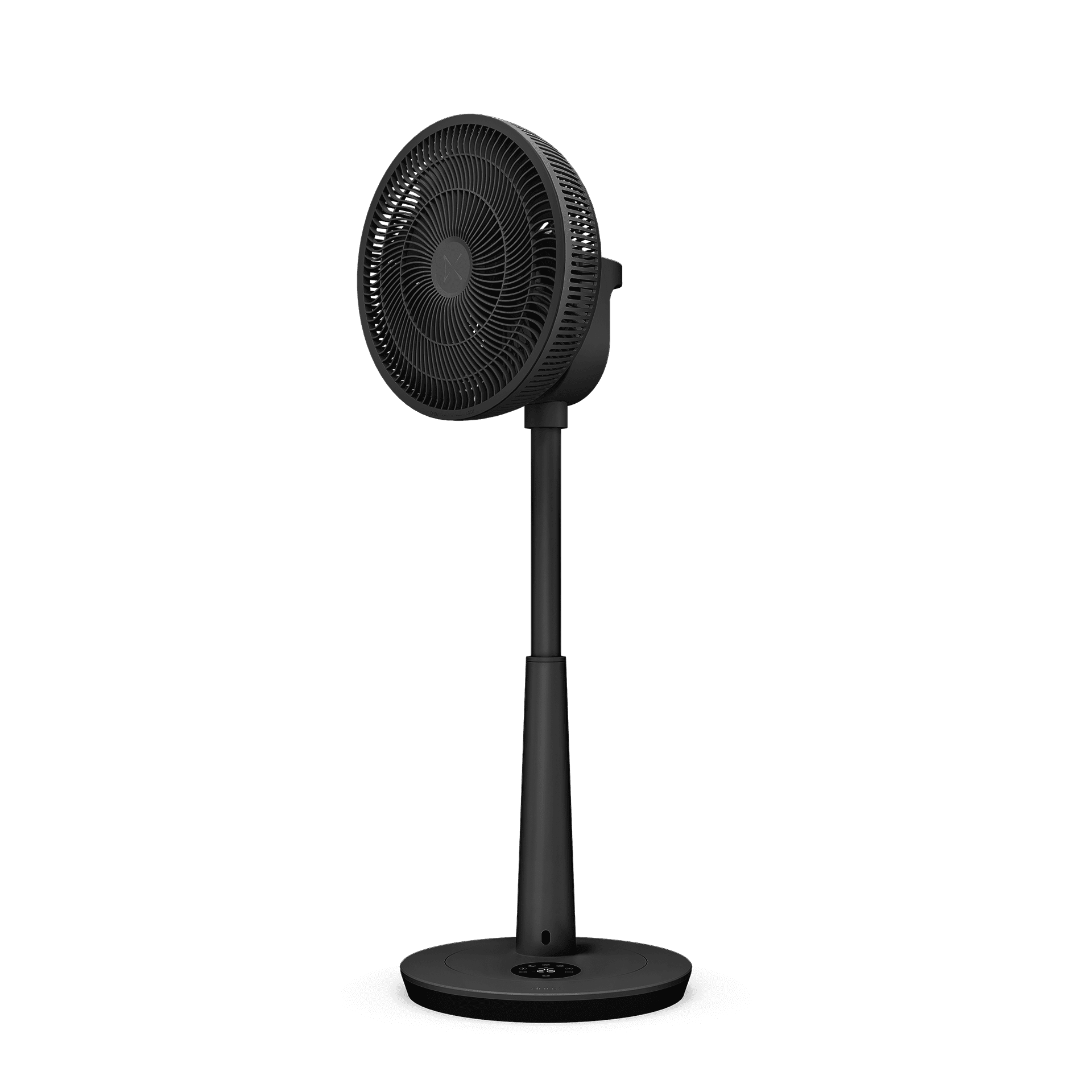 Un ventilateur sur pied noir est positionné sur fond vert.