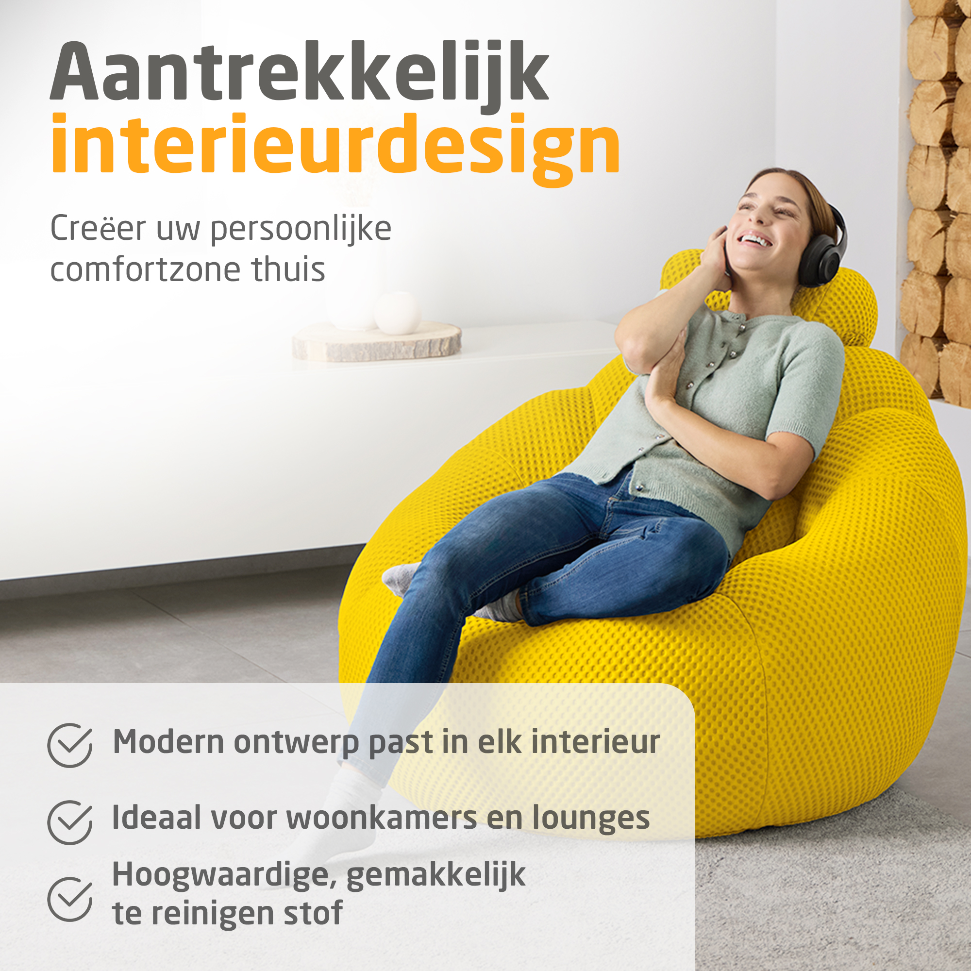 Femme avec écouteurs se détend dans un pouf jaune. Espace de vie moderne.