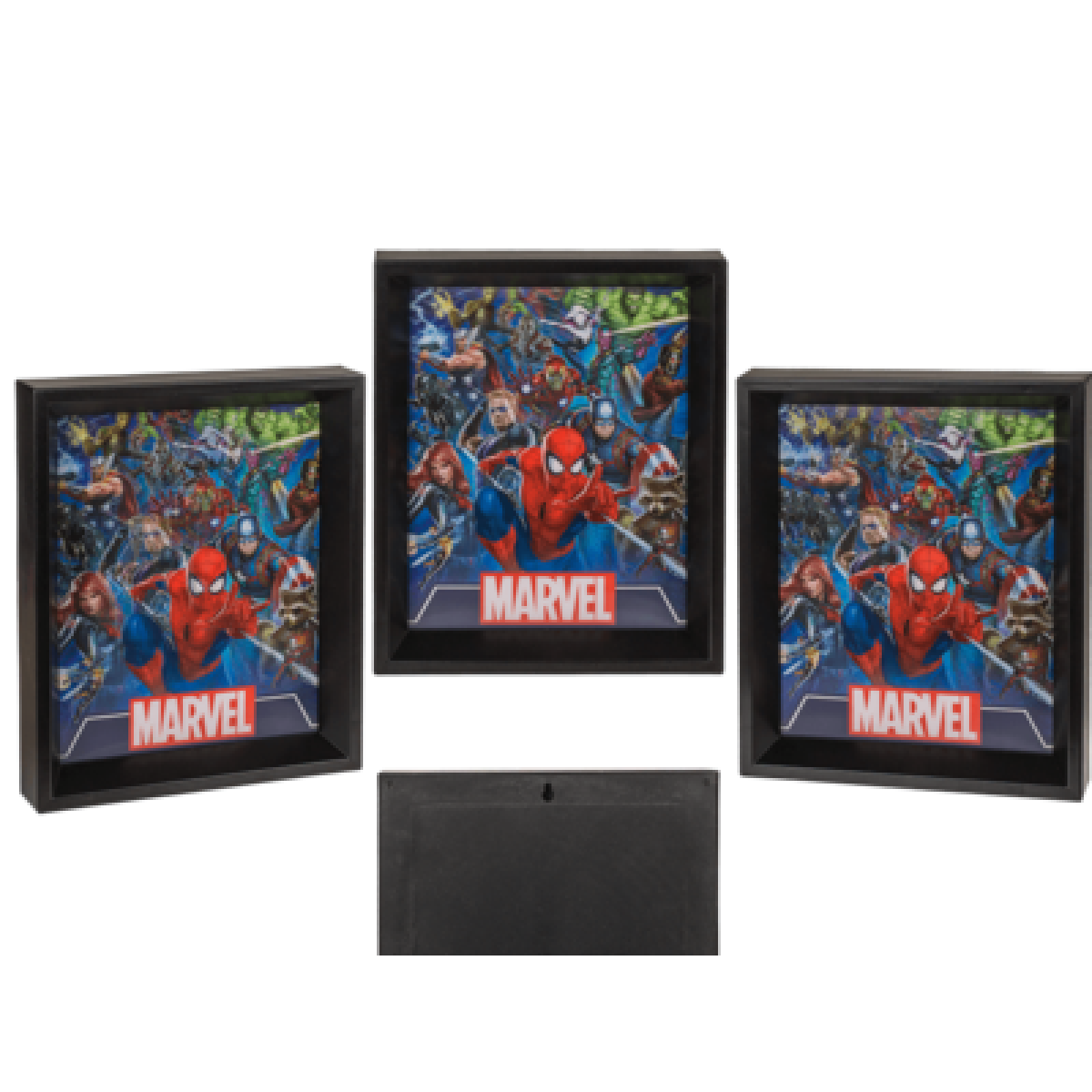 Drie Marvel-lijsten met Spider-Man vooraan en veel helden.