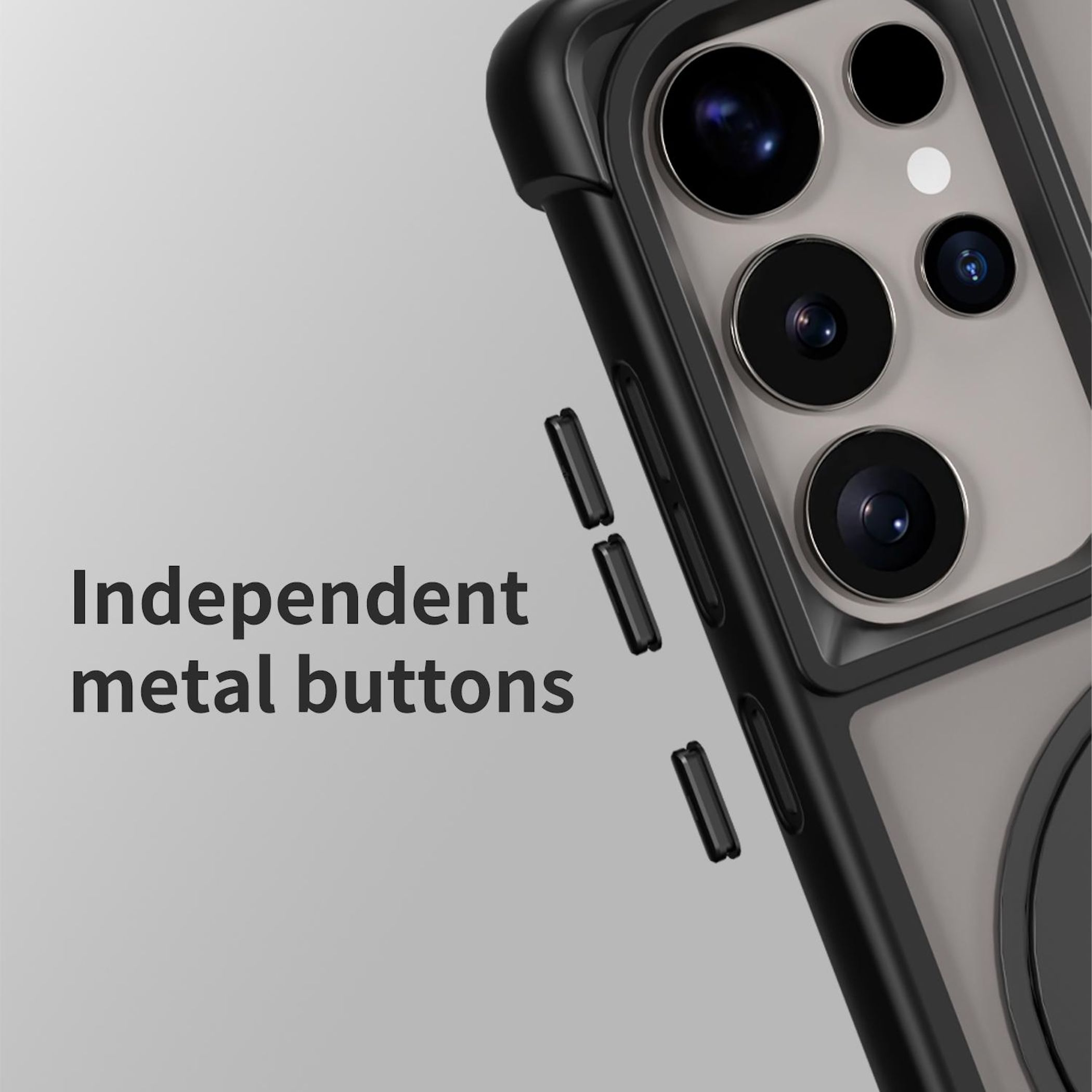 Primer plano de una funda de teléfono con tres lentes de cámara y texto.