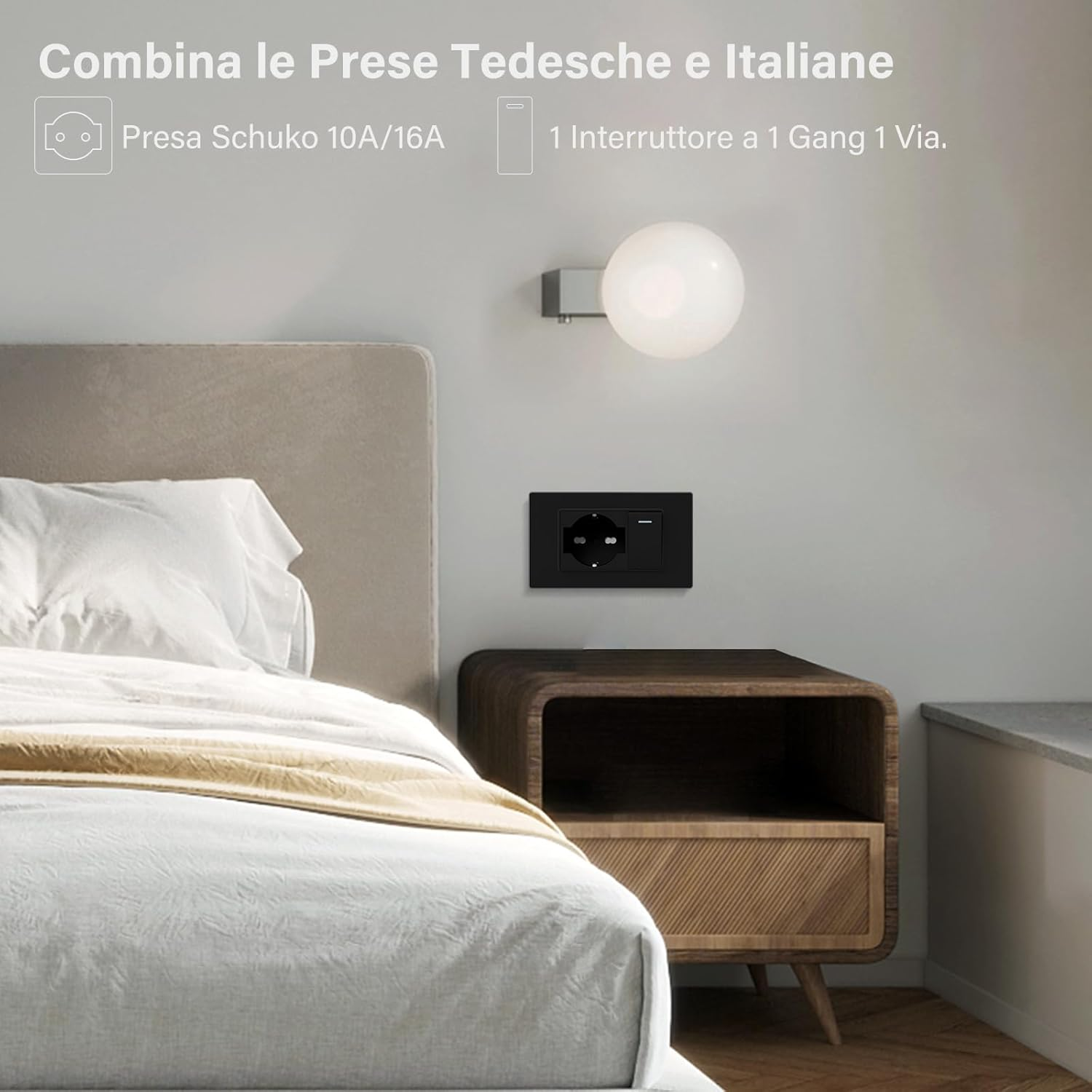 Una presa Schuko nera con interruttore sopra un comodino accanto a un letto.