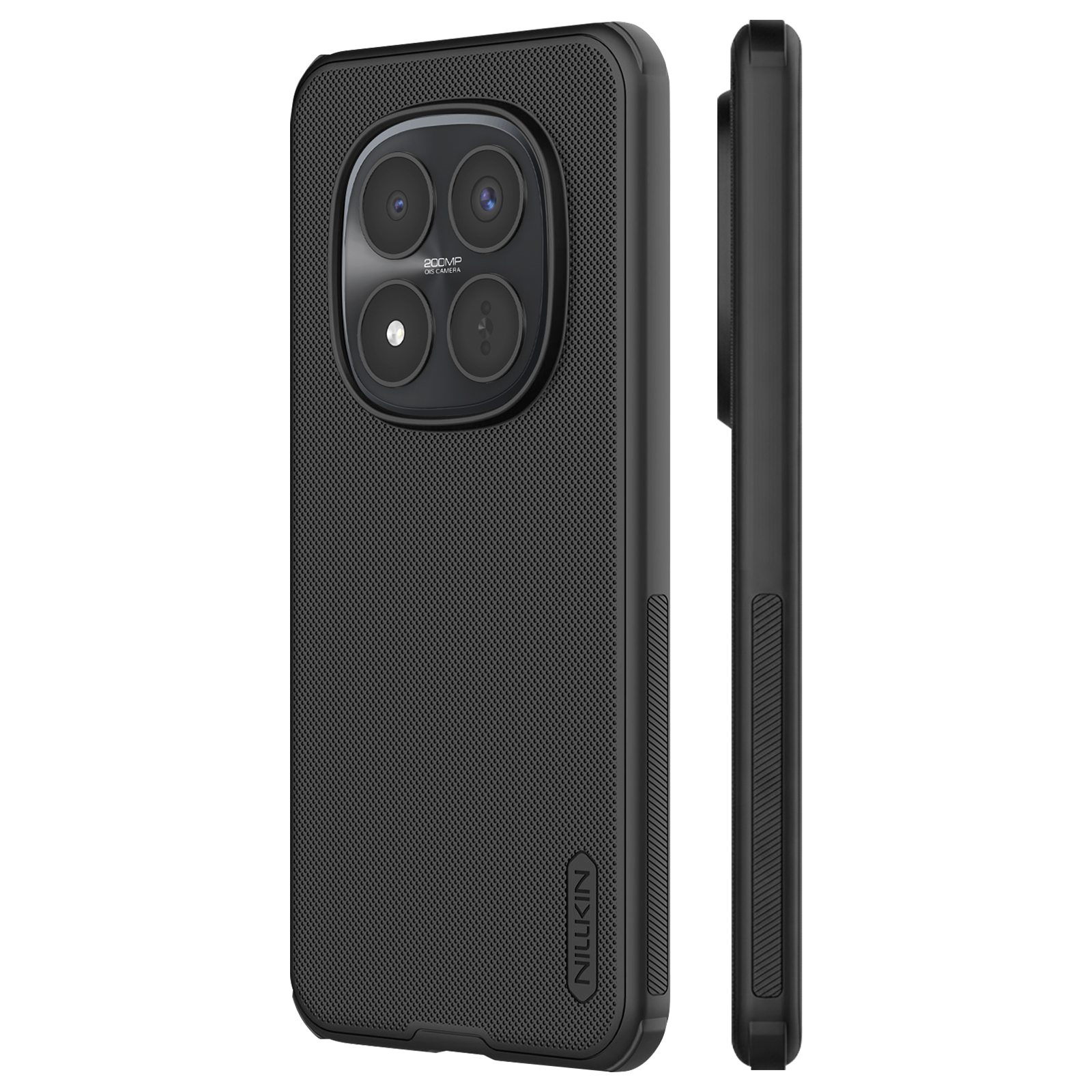 Custodia nera per telefono con superficie testurizzata e tripla fotocamera.