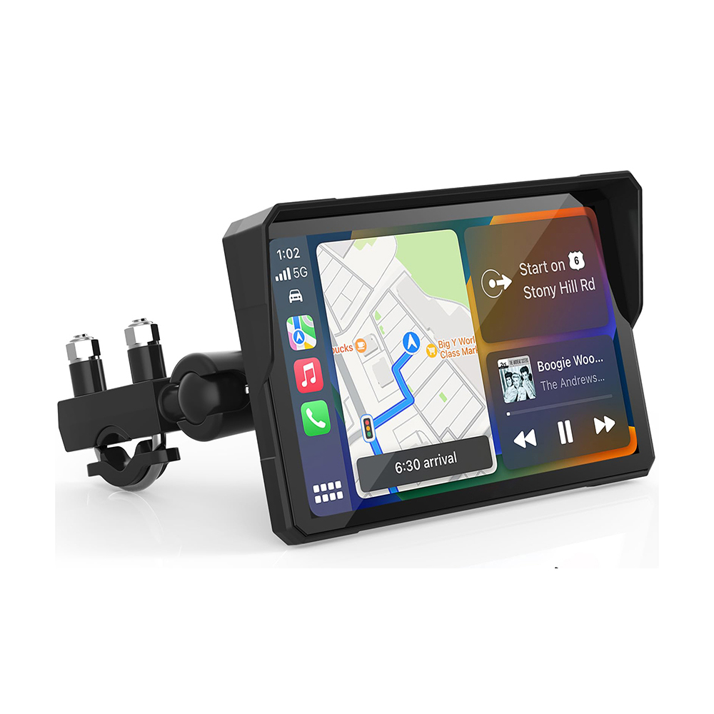 Nawigacja samochodowa wyświetla mapę, muzykę i czas przyjazdu.