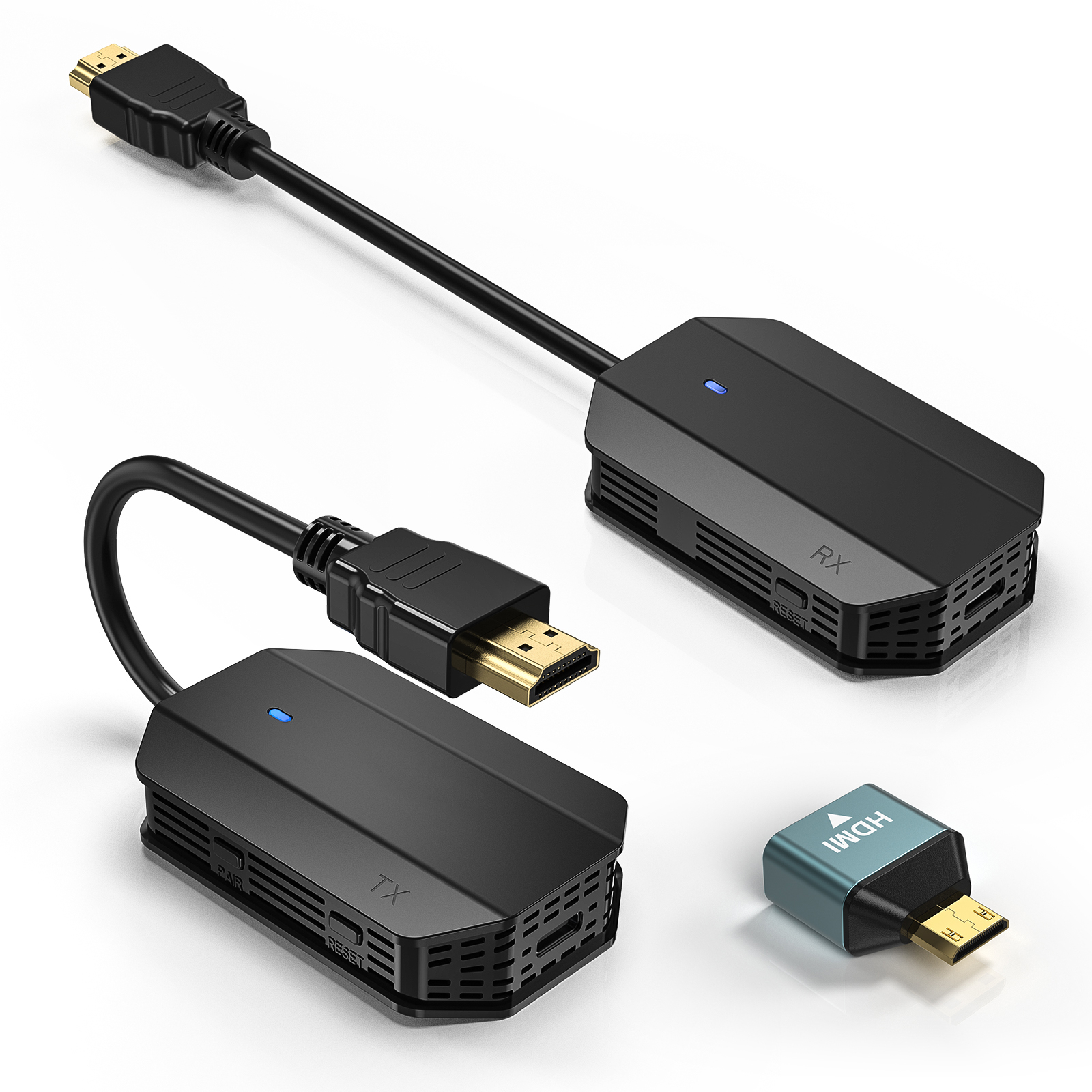 Dwa czarne odbiorniki/nadajniki HDMI z kablami i mały adapter HDMI.