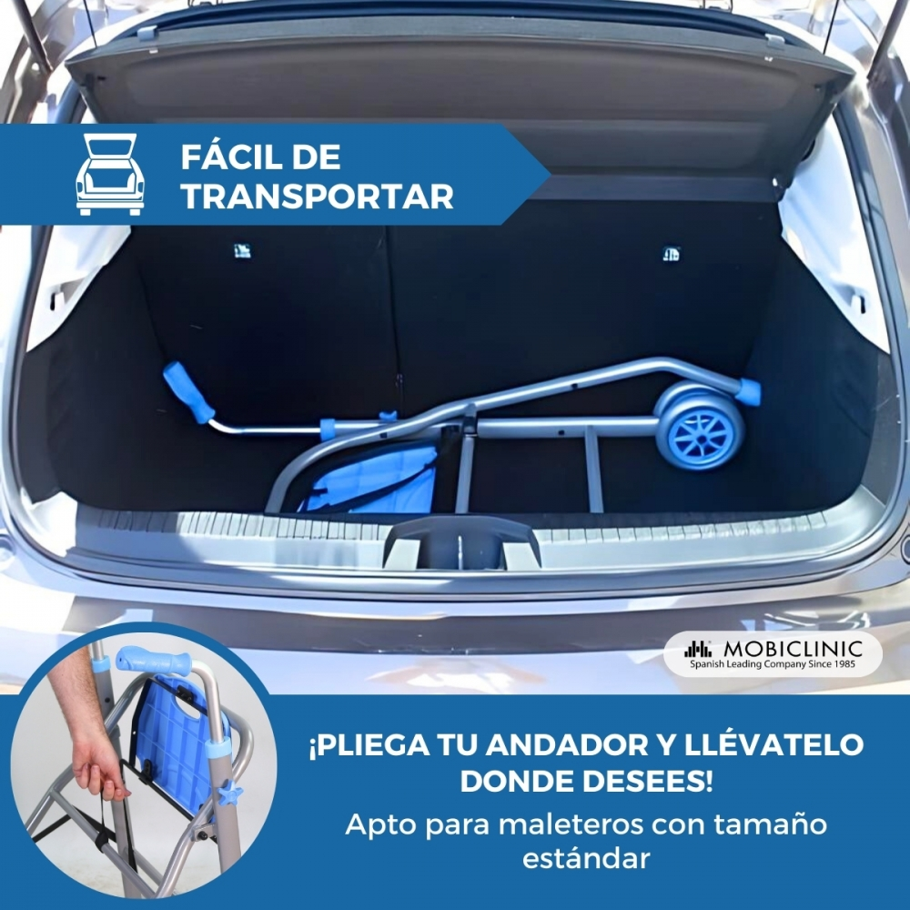 Un andador azul plegado en el maletero de un coche.