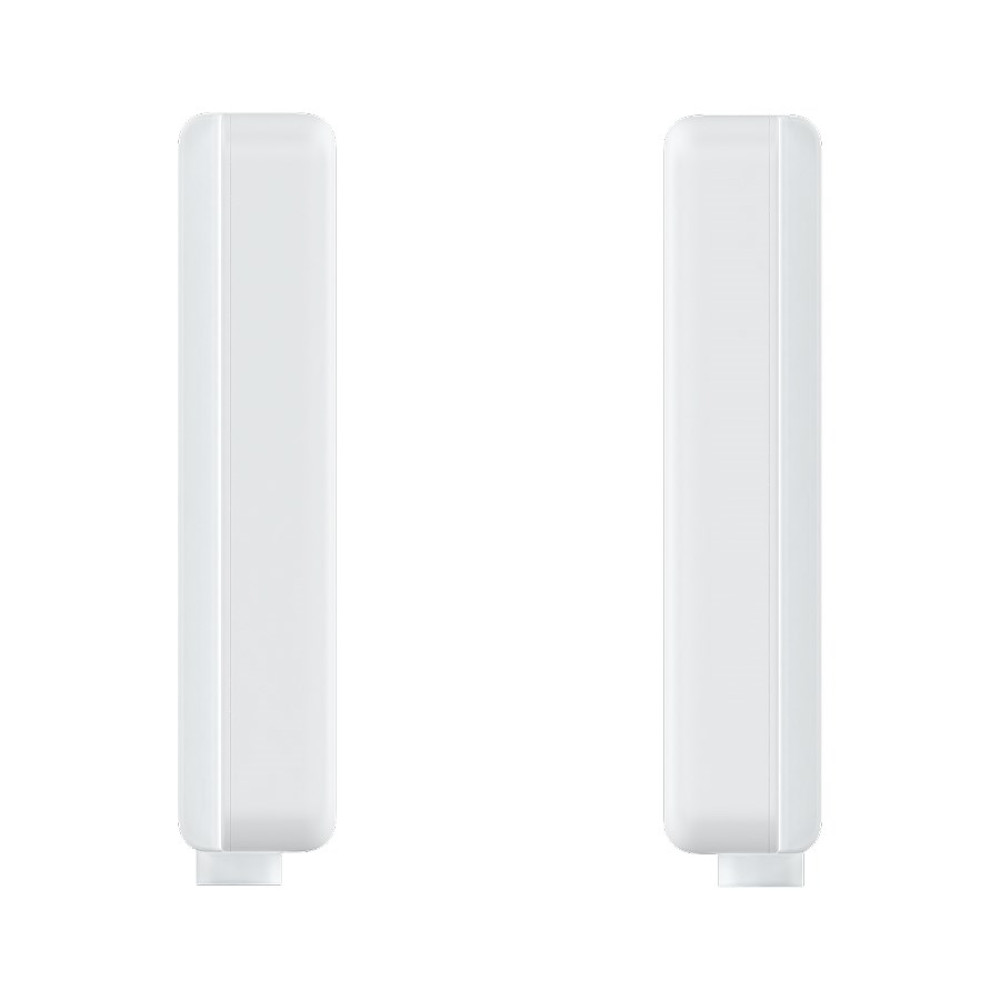 Dwa białe, prostokątne obiekty obok siebie na białym tle.