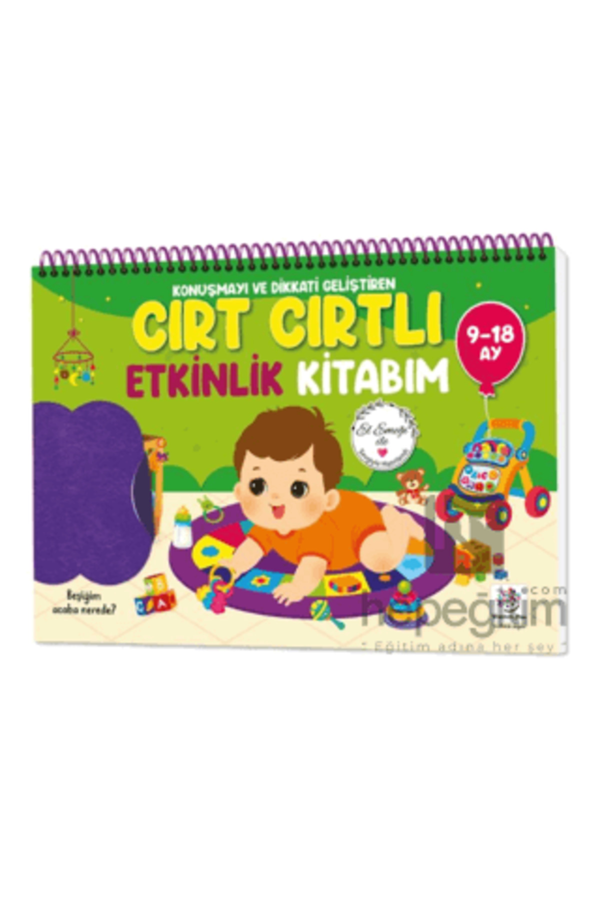 Bebek oyuncaklarla yerde oynuyor. Yürüteç yanında duruyor. Etkinlik kitabı kapağı.