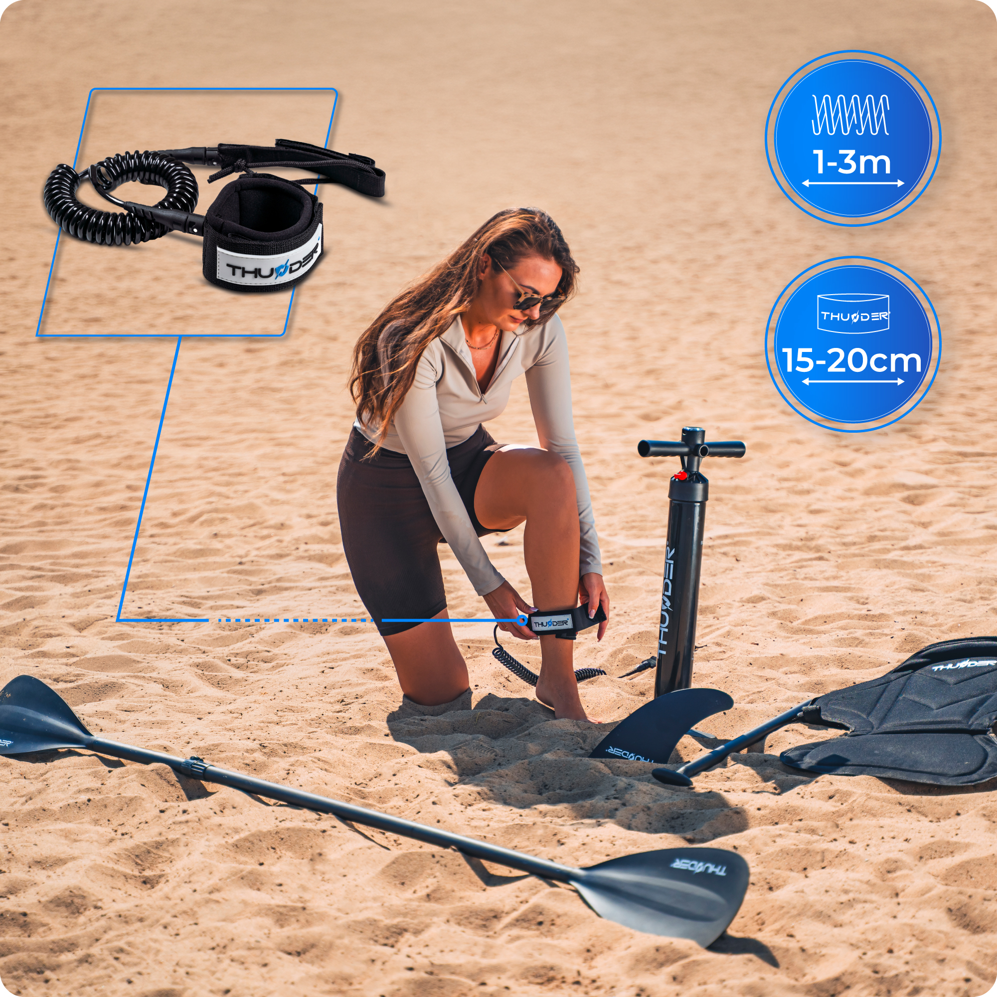 Kobieta na plaży z wiosłem, pompką i smyczą do SUP.