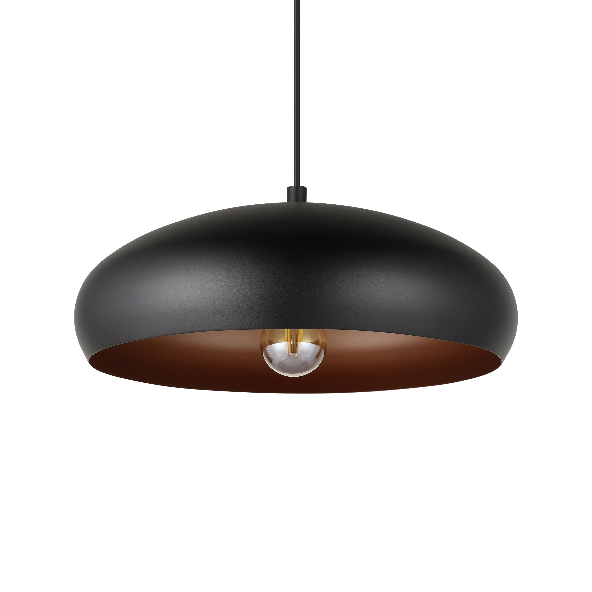 Schwarze Pendelleuchte mit kupferfarbenem Innenschirm und Glühbirne.