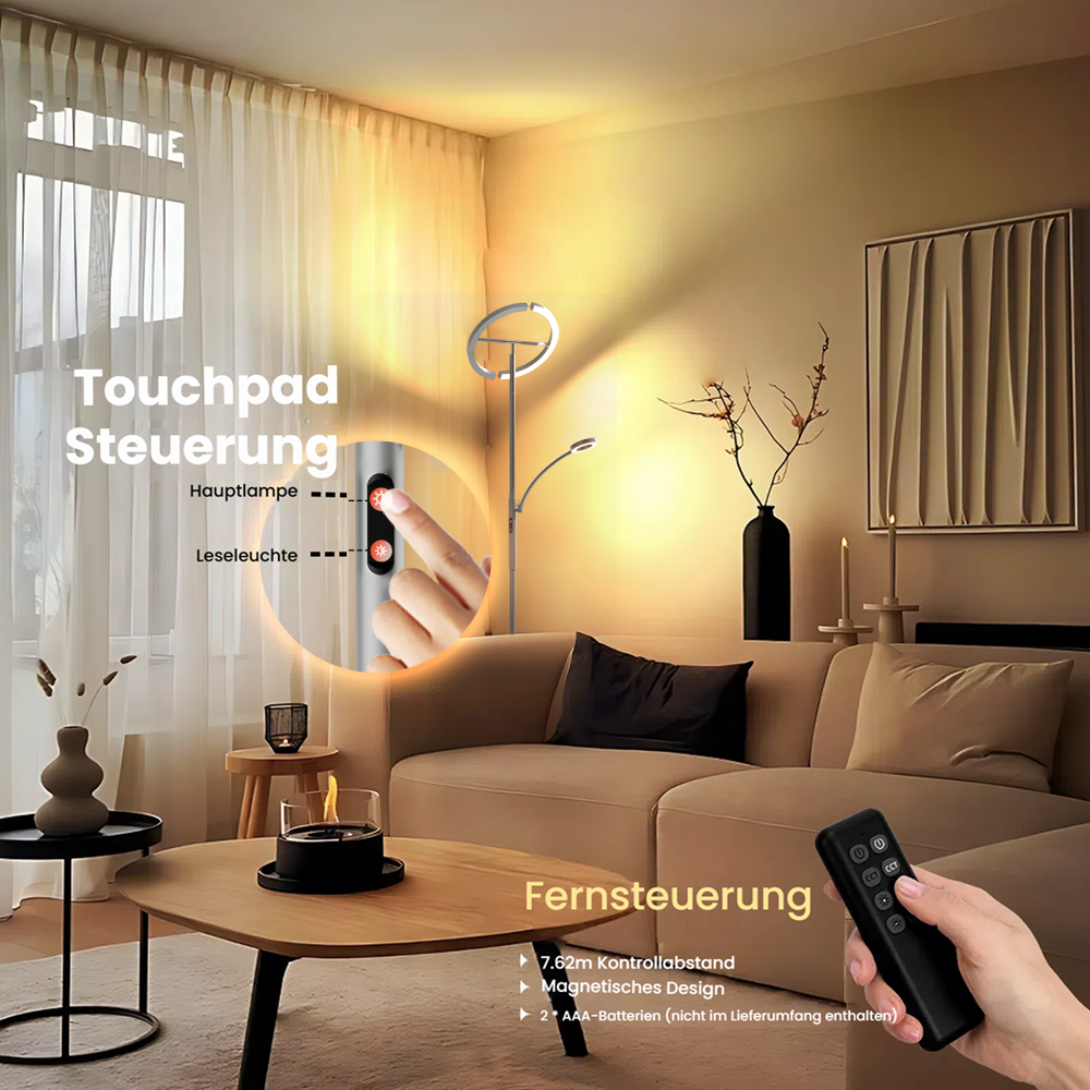 Moderne Stehleuchte mit Touchpad- und Fernbedienung, beleuchtet ein Wohnzimmer.