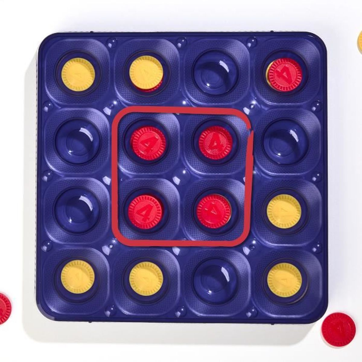 Ein blaues Brettspiel mit roten und gelben Spielsteinen, einige sind platziert.