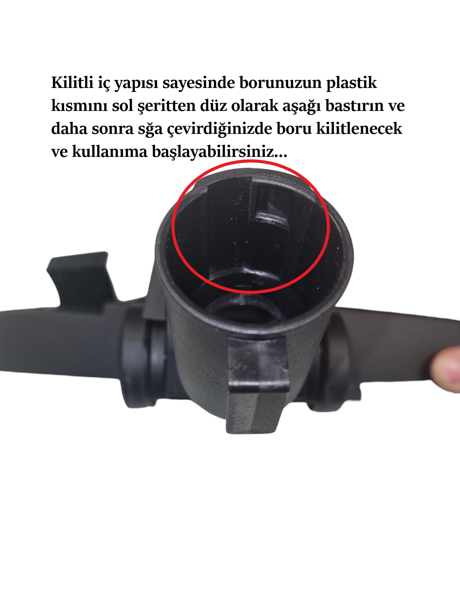 Kilitleme mekanizmasını vurgulayan kırmızı daireli siyah plastik konektör.