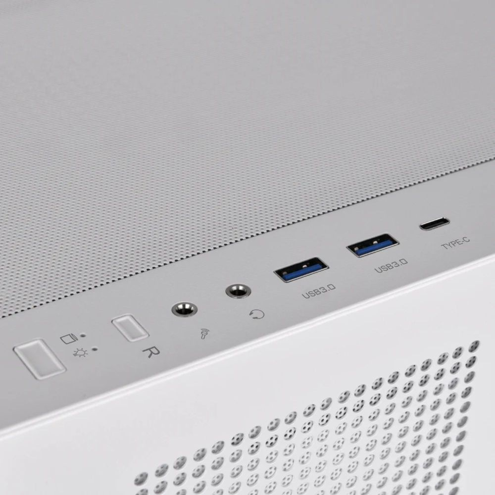 Parte superiore del case del PC bianco con porte USB, jack per cuffie e pulsante di accensione.