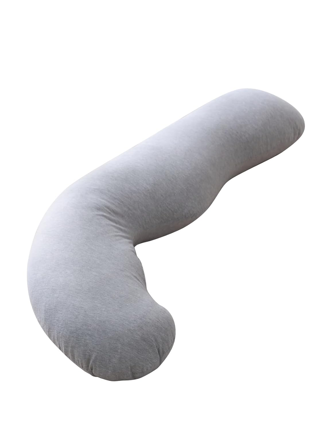 Un coussin gris en forme de C repose sur fond blanc.