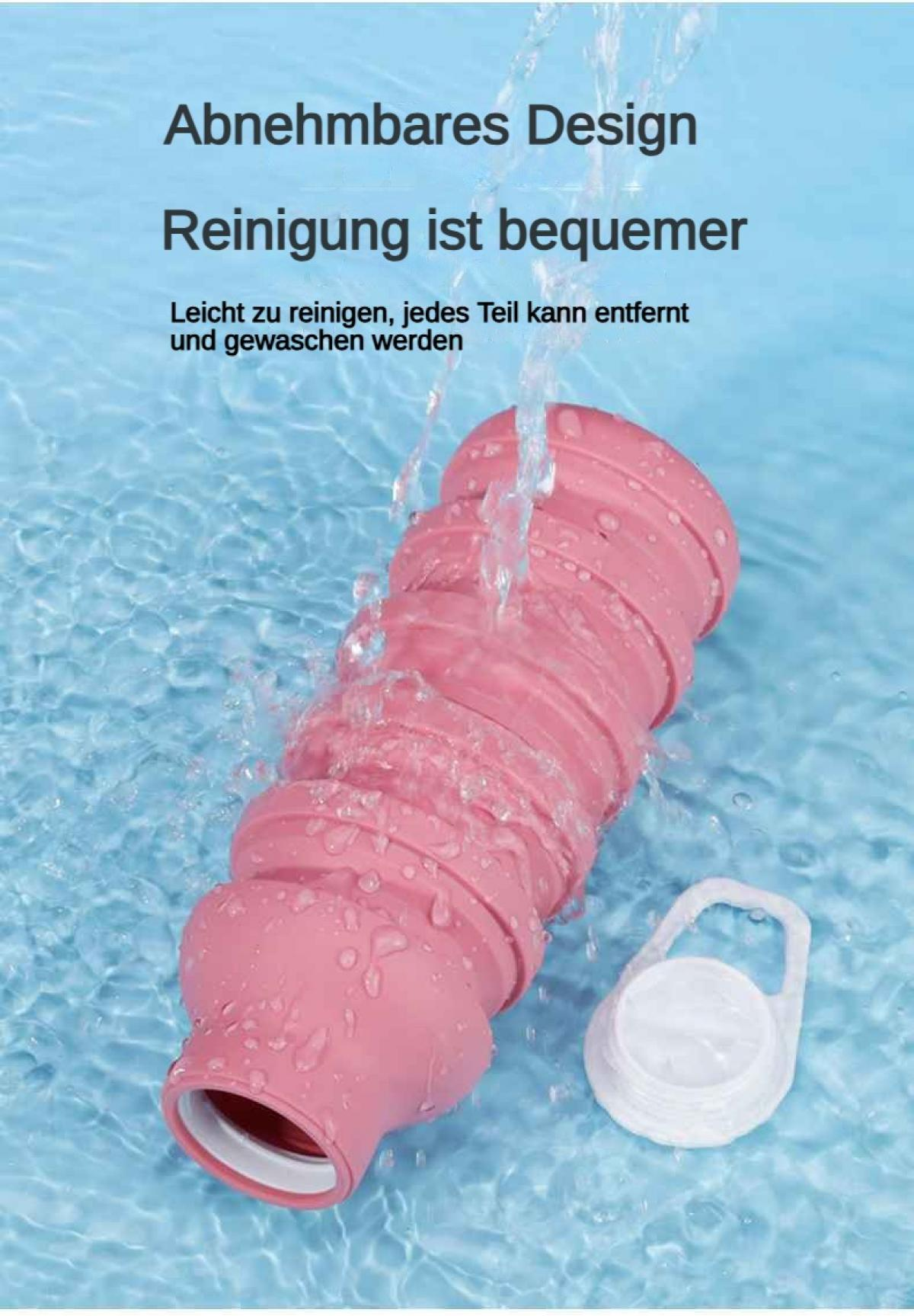 Ein rosafarbener faltbarer Behälter wird unter fließendem Wasser gereinigt.
