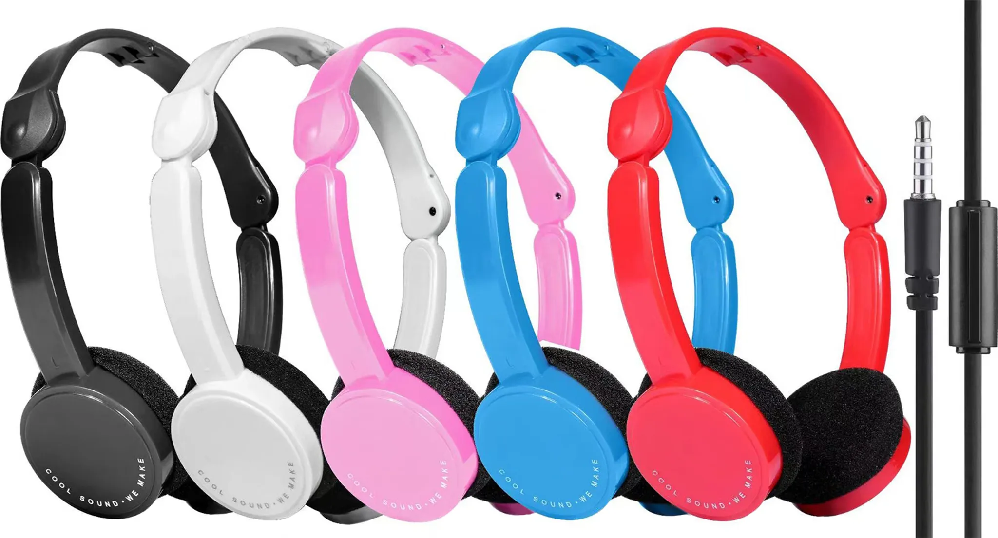 Fünf Kopfhörer in Schwarz, Weiß, Pink, Blau und Rot nebeneinander.