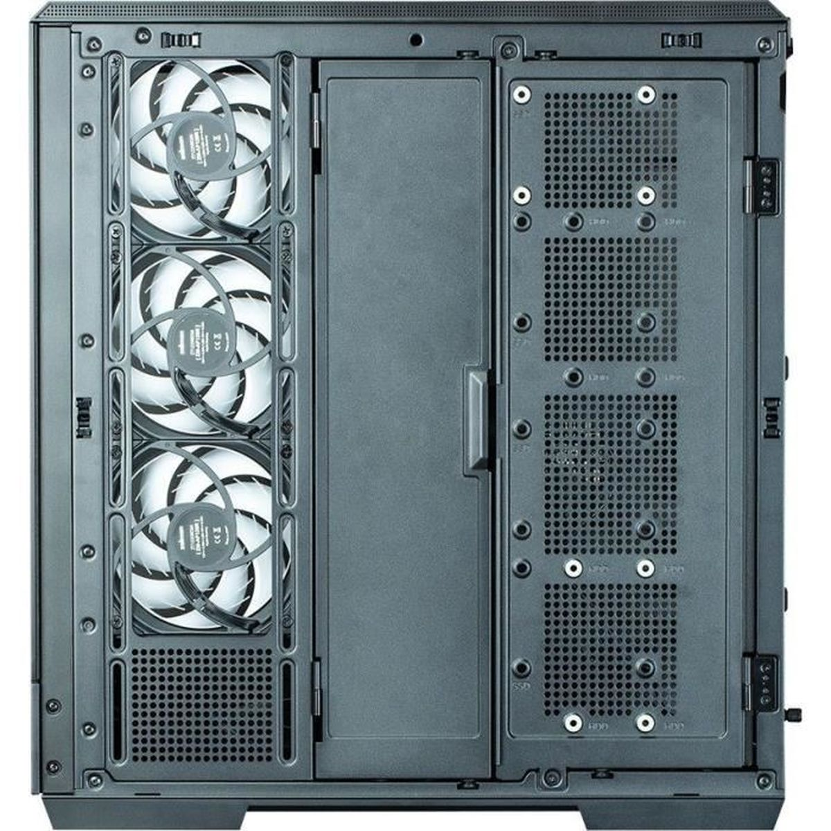 Rückseite eines schwarzen Computergehäuses mit drei Lüftern links und Lüftungsschlitzen rechts.