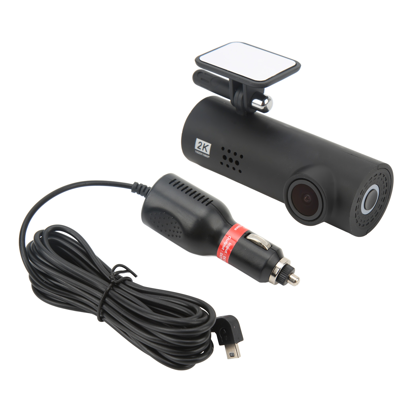 Ein schwarzer 2K-Dashcam mit Ladekabel und Zigarettenanzünder.