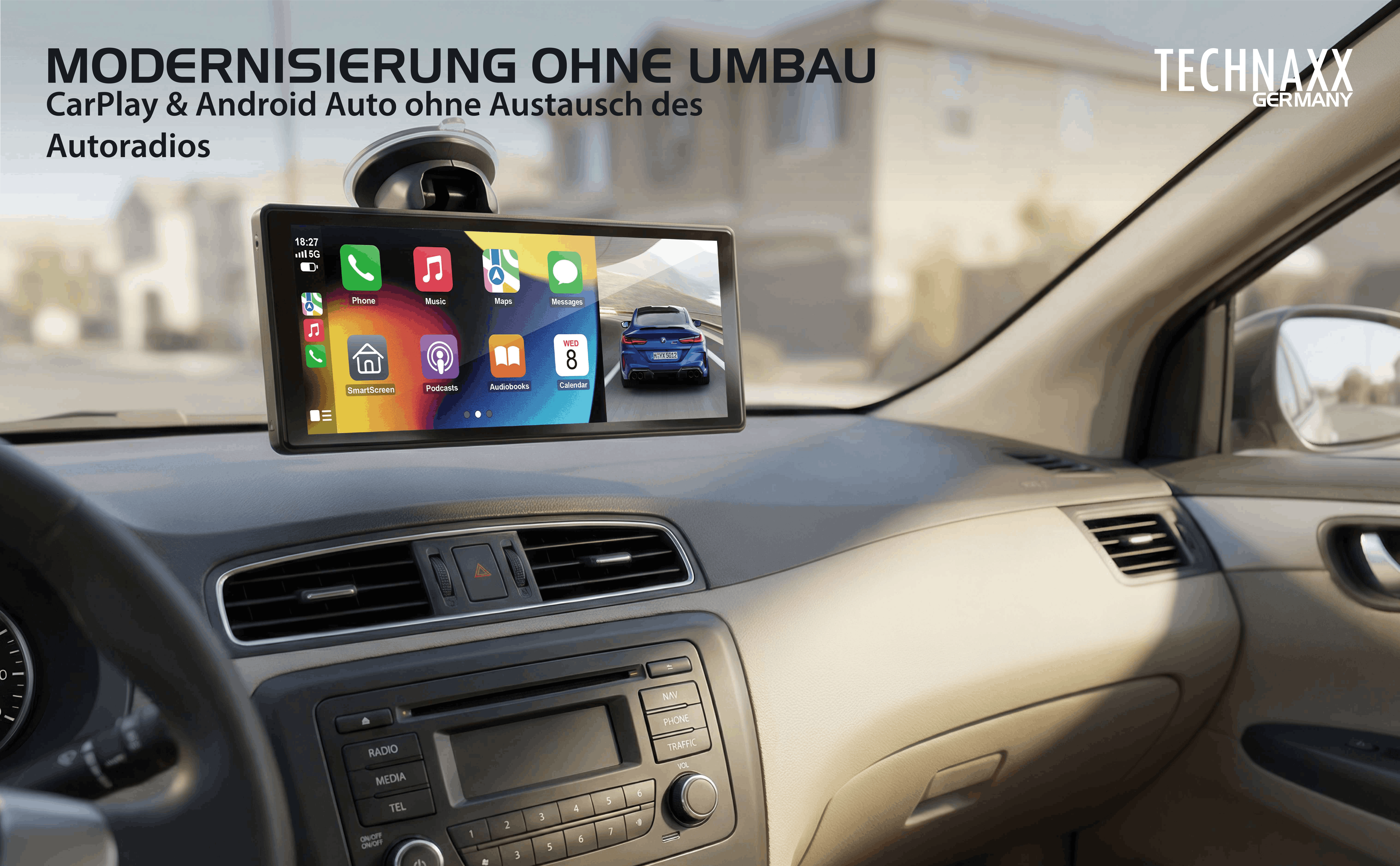 Schermo infotainment auto mostra app CarPlay/Android Auto e vista posteriore.