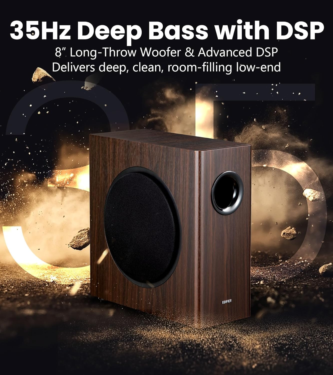 Ein Holzsubwoofer mit schwarzem Lautsprecher und Bassreflexöffnung.