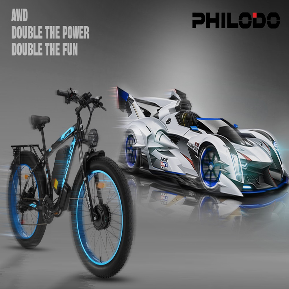 Ein schwarzes E-Bike mit blauen Akzenten steht neben einem futuristischen weißen Rennwagen.