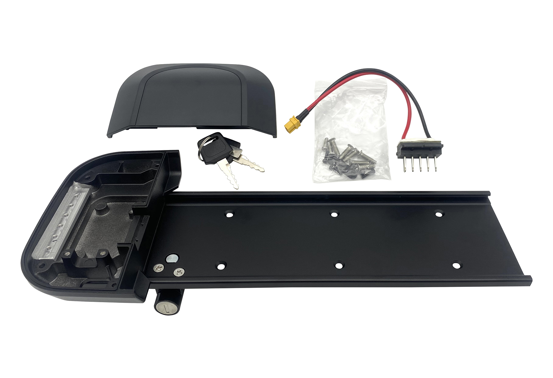 Schwarzes E-Bike-Akkugehäuse-Kit mit Schrauben, Schlüsseln und Kabeln.