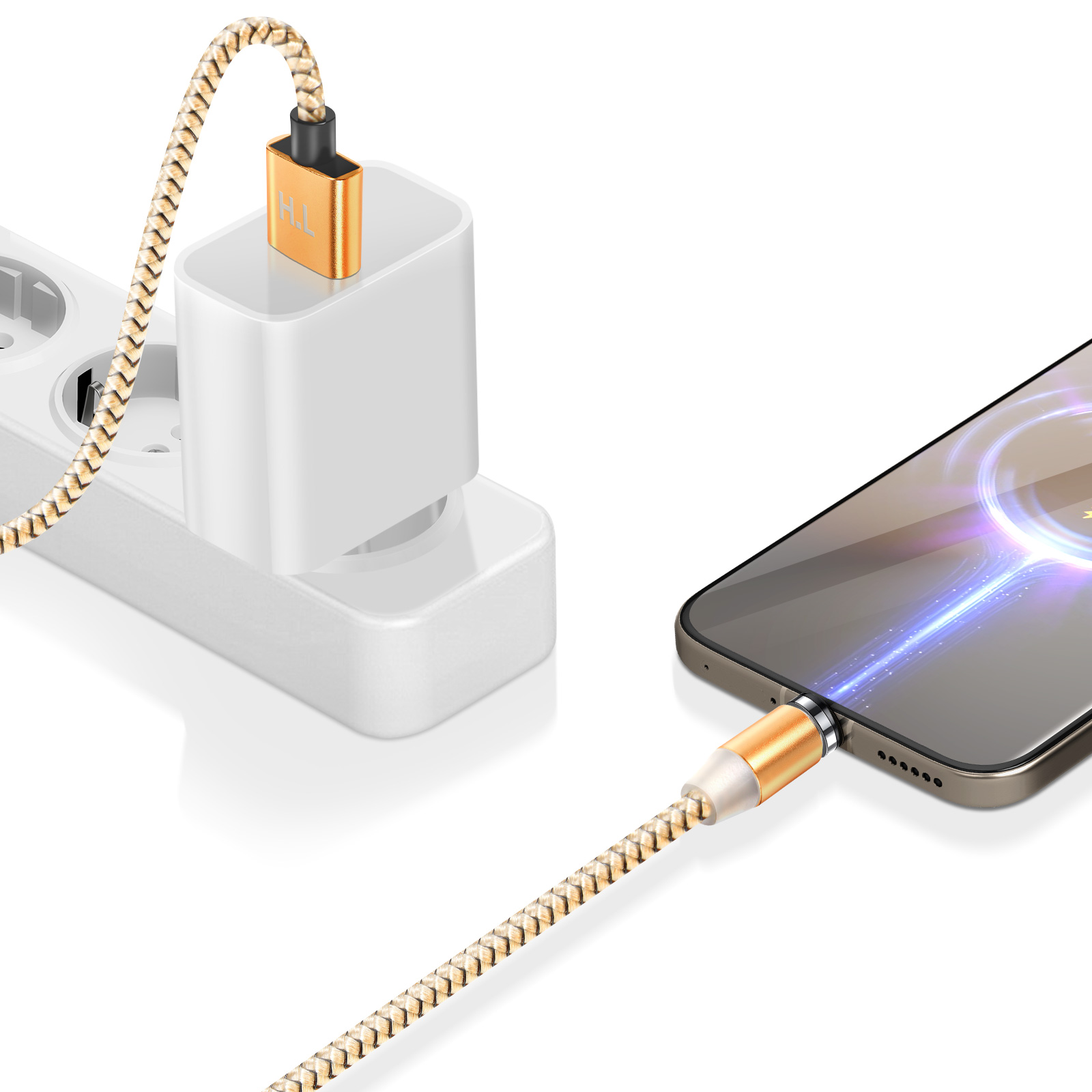 Un câble de chargement doré connecte un smartphone à un chargeur blanc sur une multiprise.