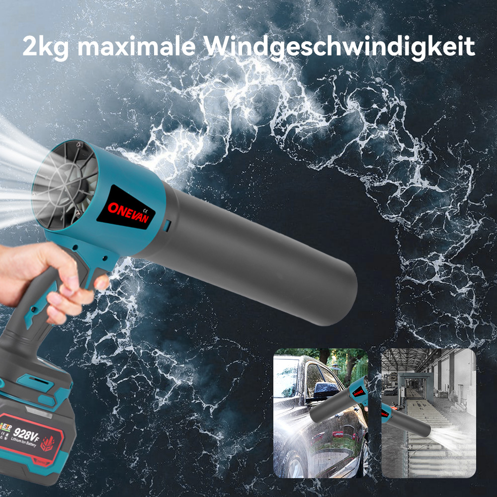 Ein blauer und grauer Laubbläser wird von einer Hand gehalten, mit Wassereffekten im Hintergrund.