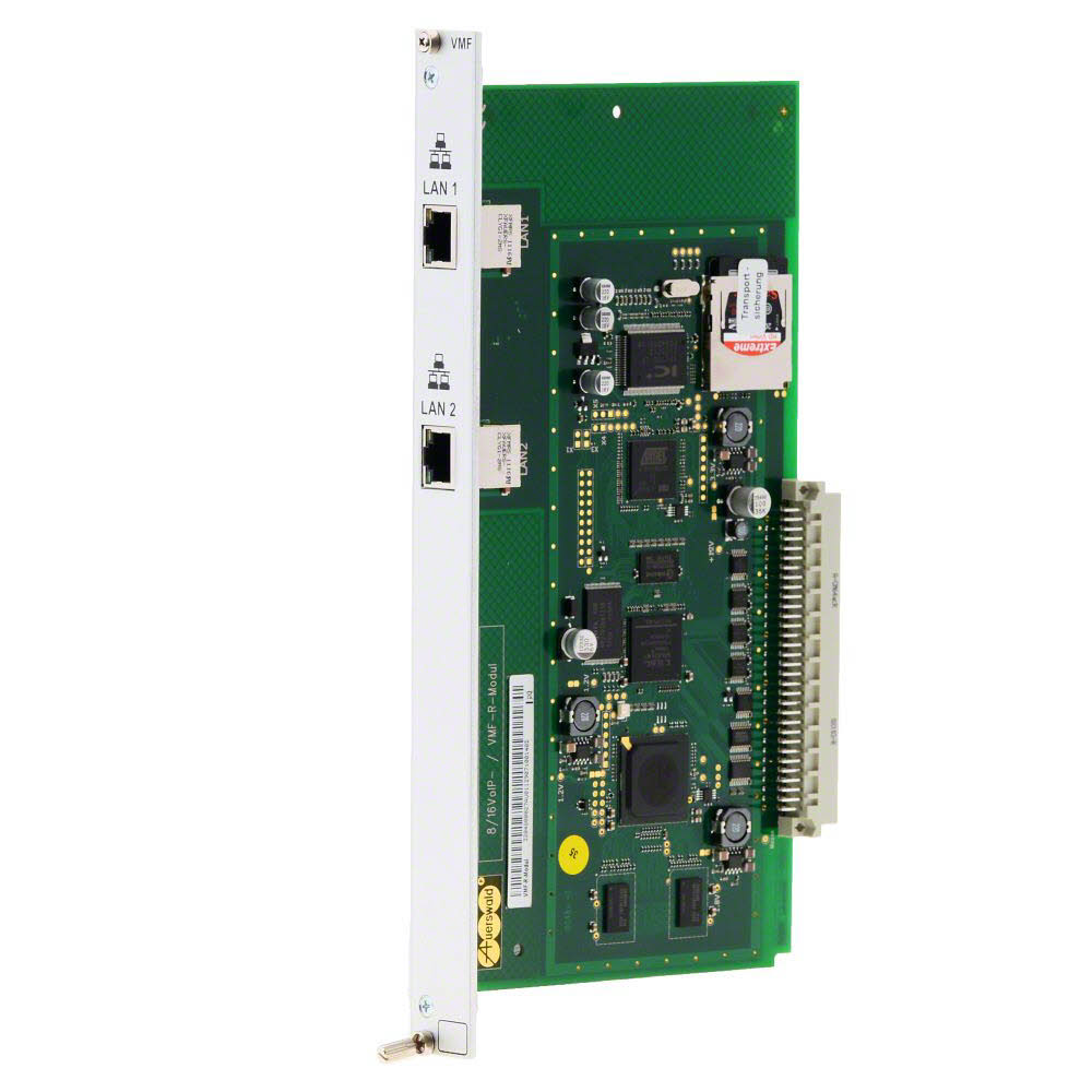 Un modulo VoIP con due porte LAN e molti chip su una scheda di circuito verde.